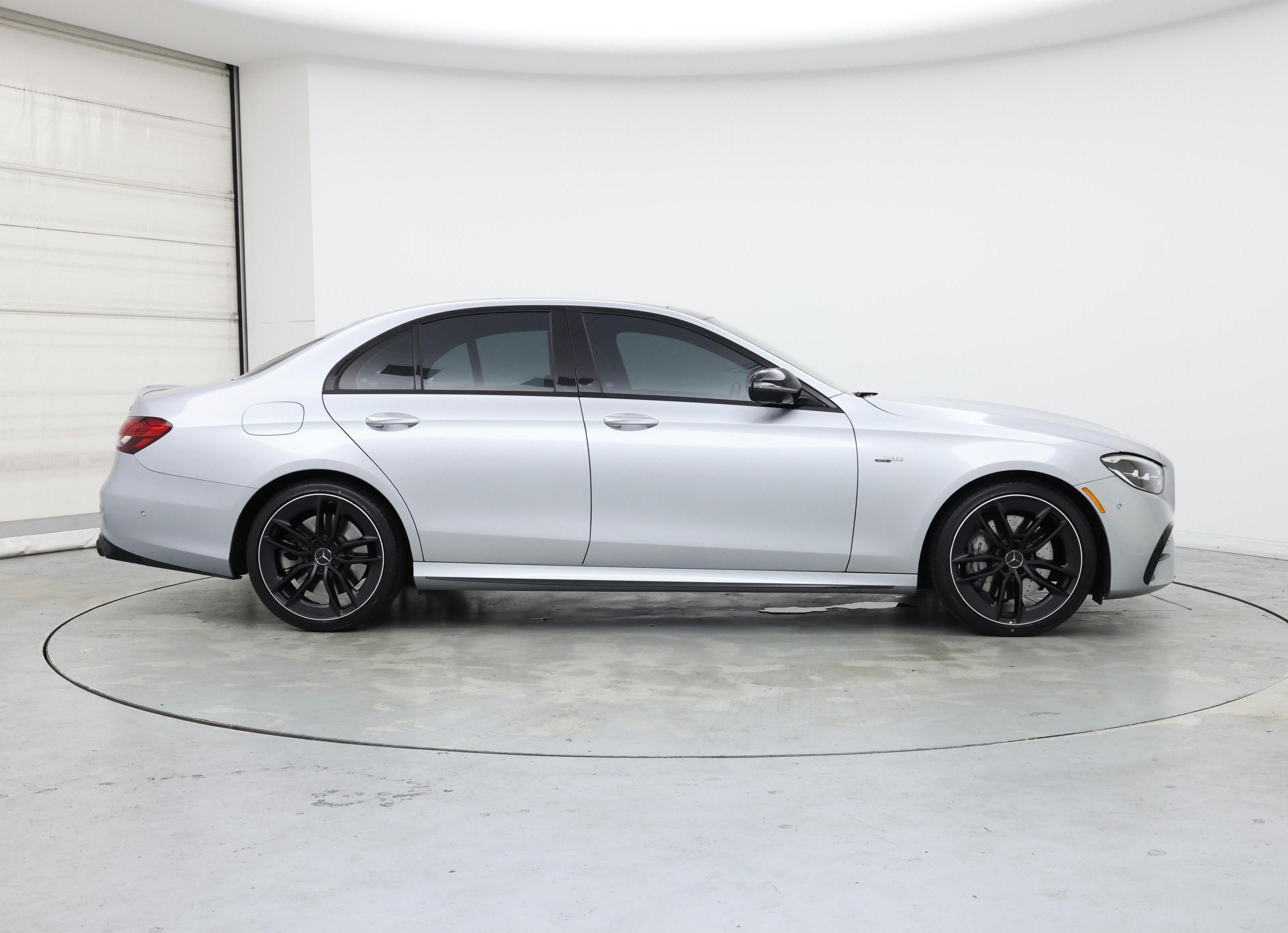 Thumbnail: 2022 Mercedes-Benz E-Class - 7
