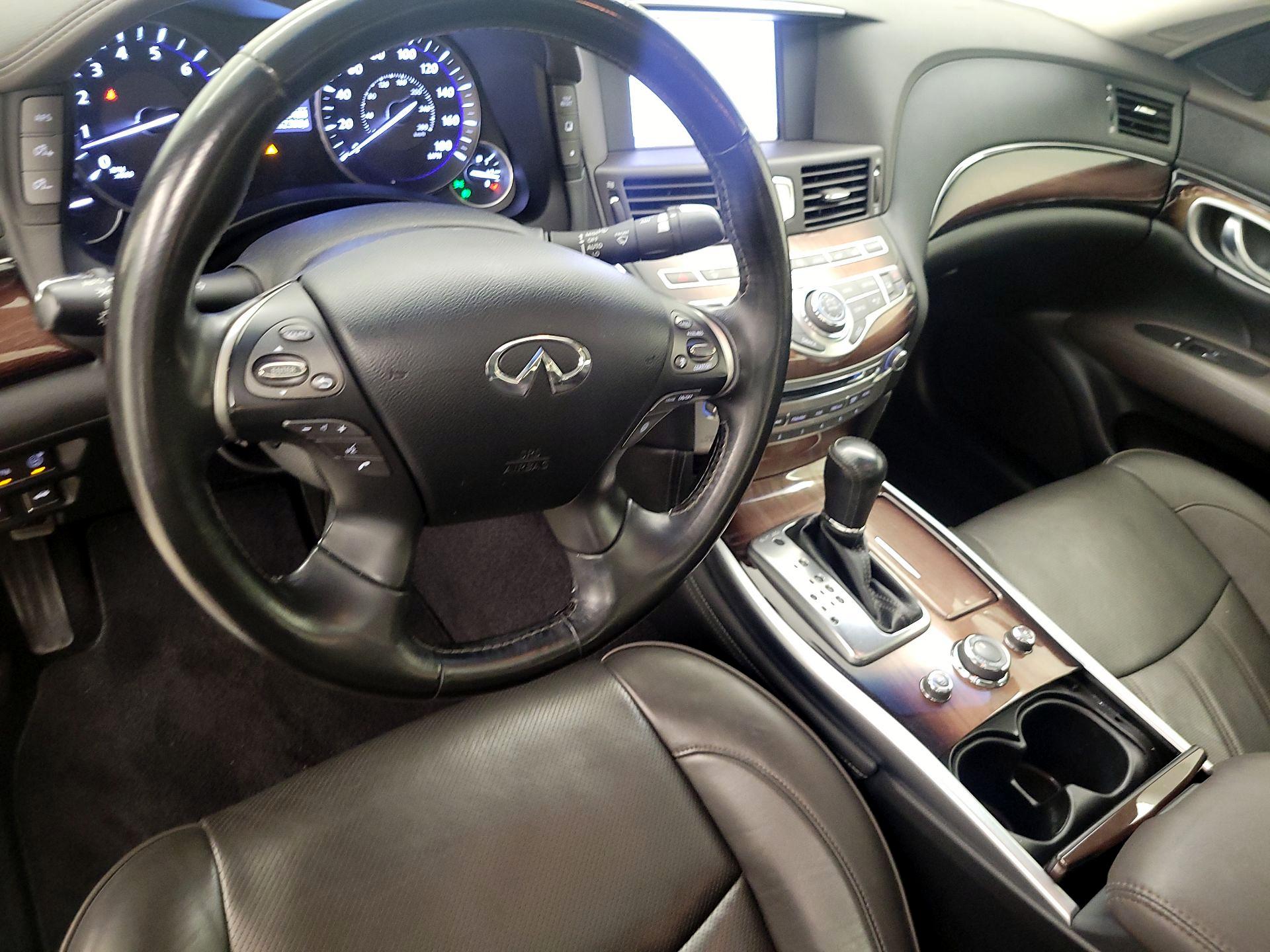 Thumbnail: 2013 INFINITI M56 - 9