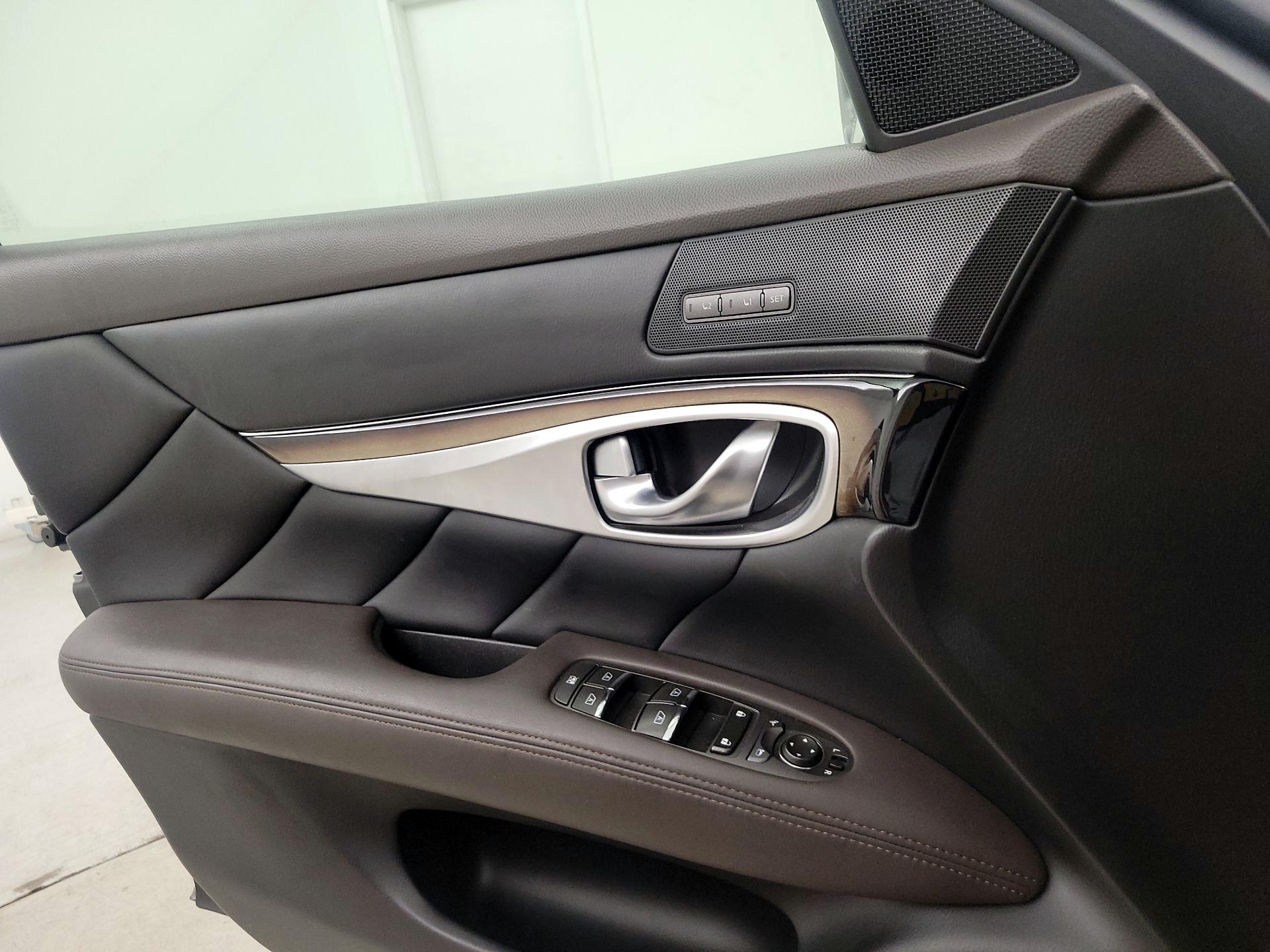 Thumbnail: 2013 INFINITI M56 - 12