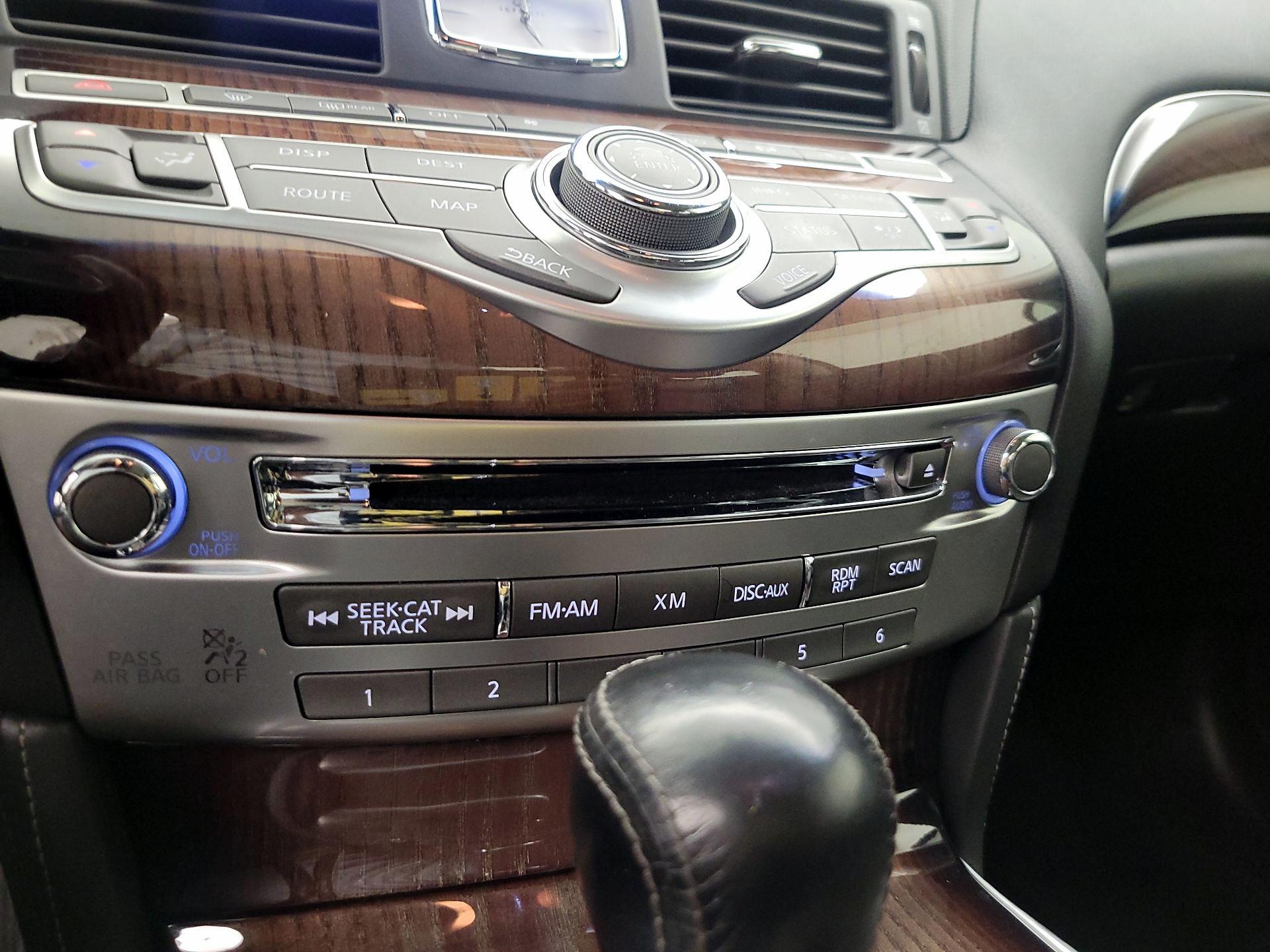 Thumbnail: 2013 INFINITI M56 - 17