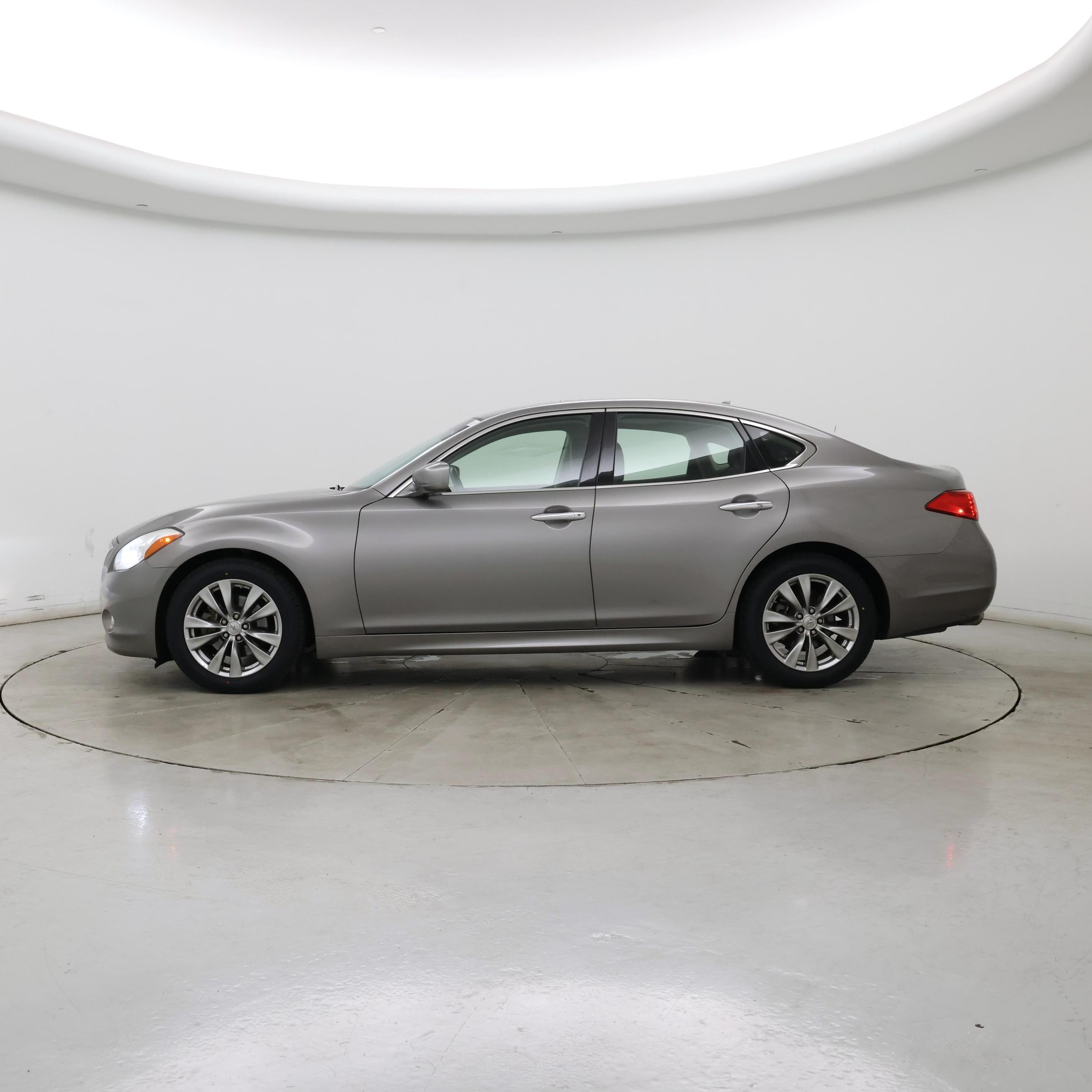 Thumbnail: 2013 INFINITI M56 - 3