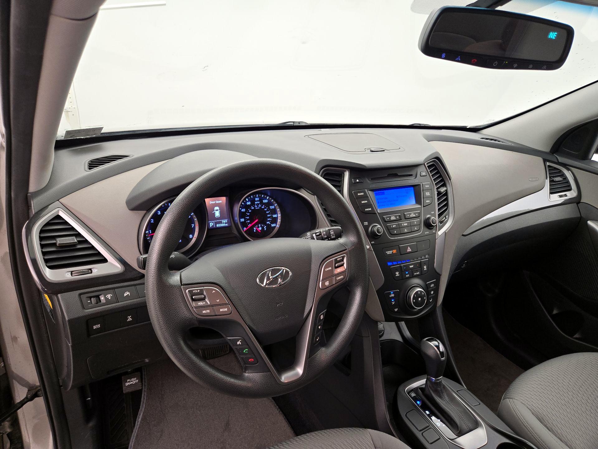 Thumbnail: 2013 Hyundai Santa Fe - 9