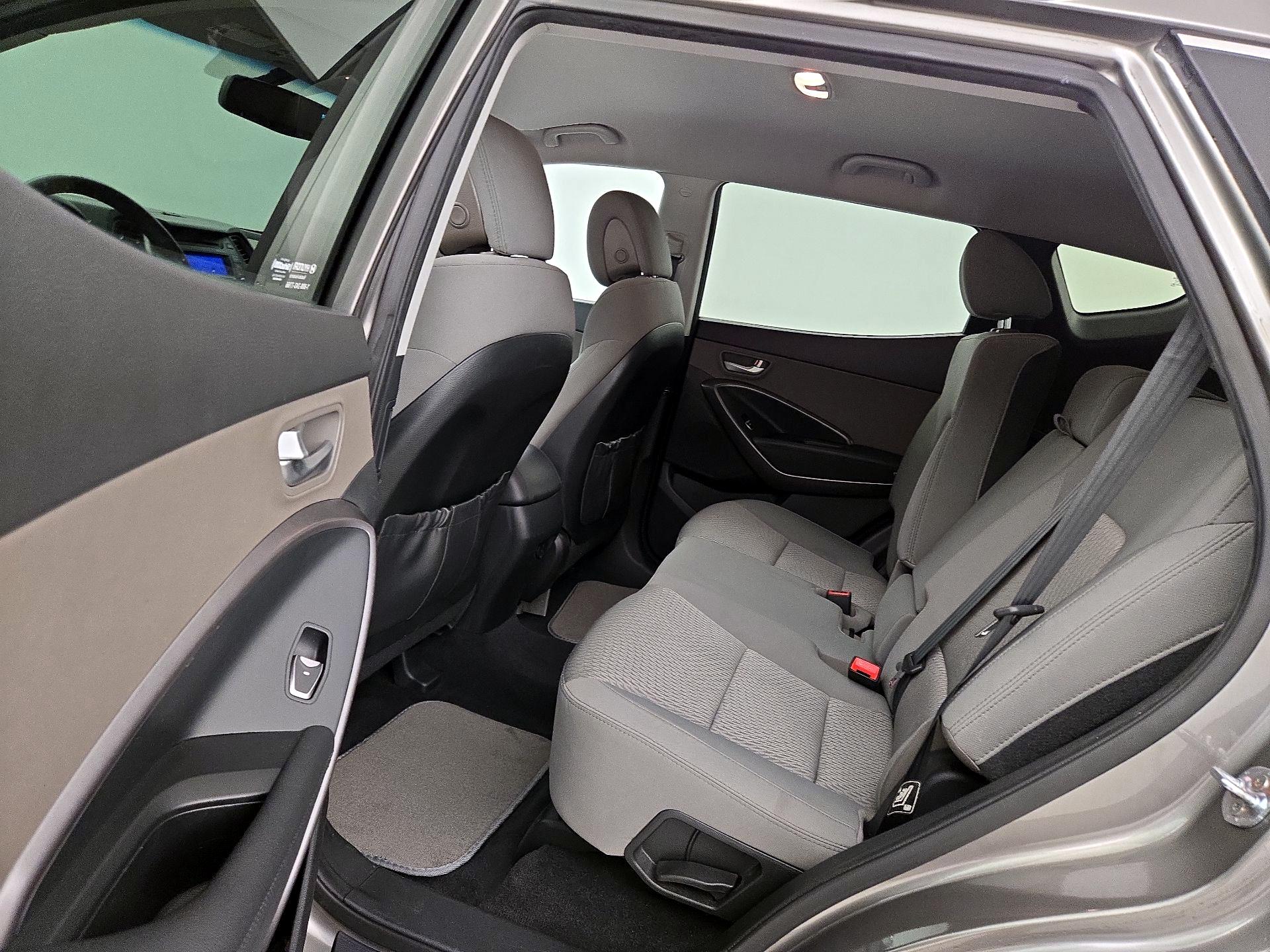 Thumbnail: 2013 Hyundai Santa Fe - 18