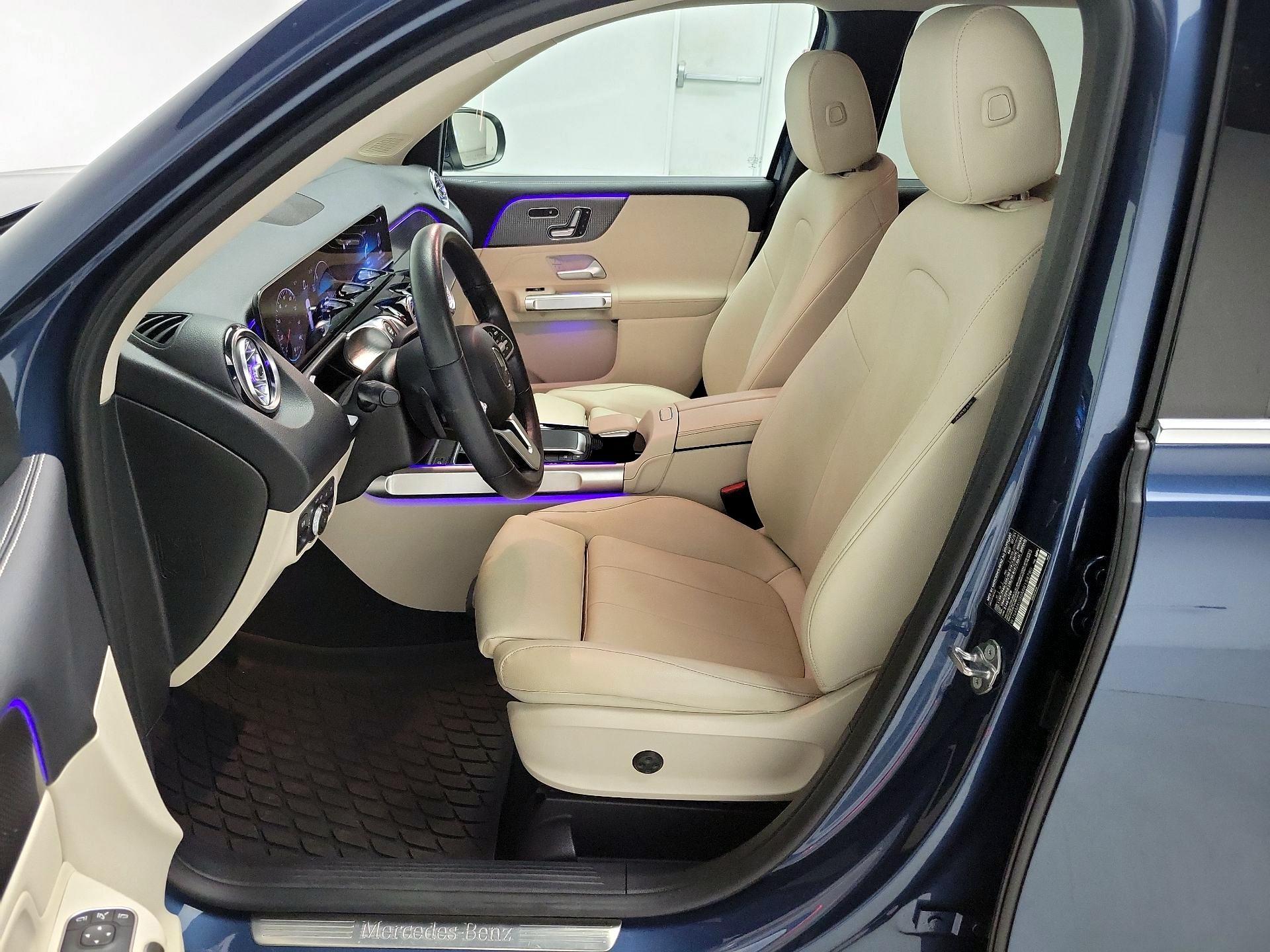 Thumbnail: 2021 Mercedes-Benz GLB - 11
