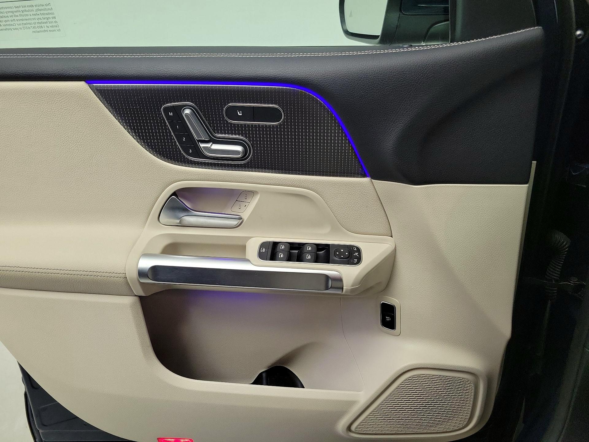 Thumbnail: 2021 Mercedes-Benz GLB - 12