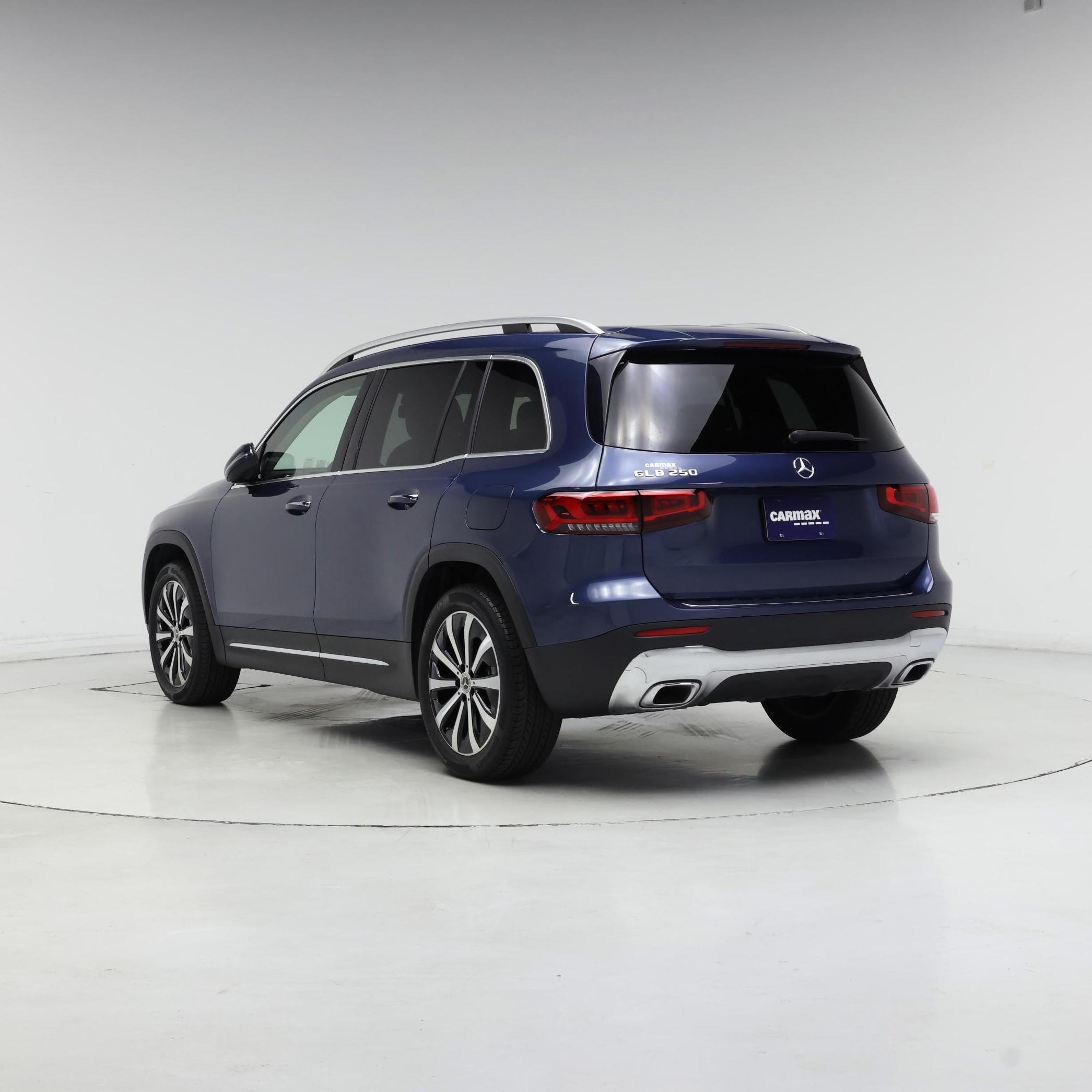 Thumbnail: 2021 Mercedes-Benz GLB - 2