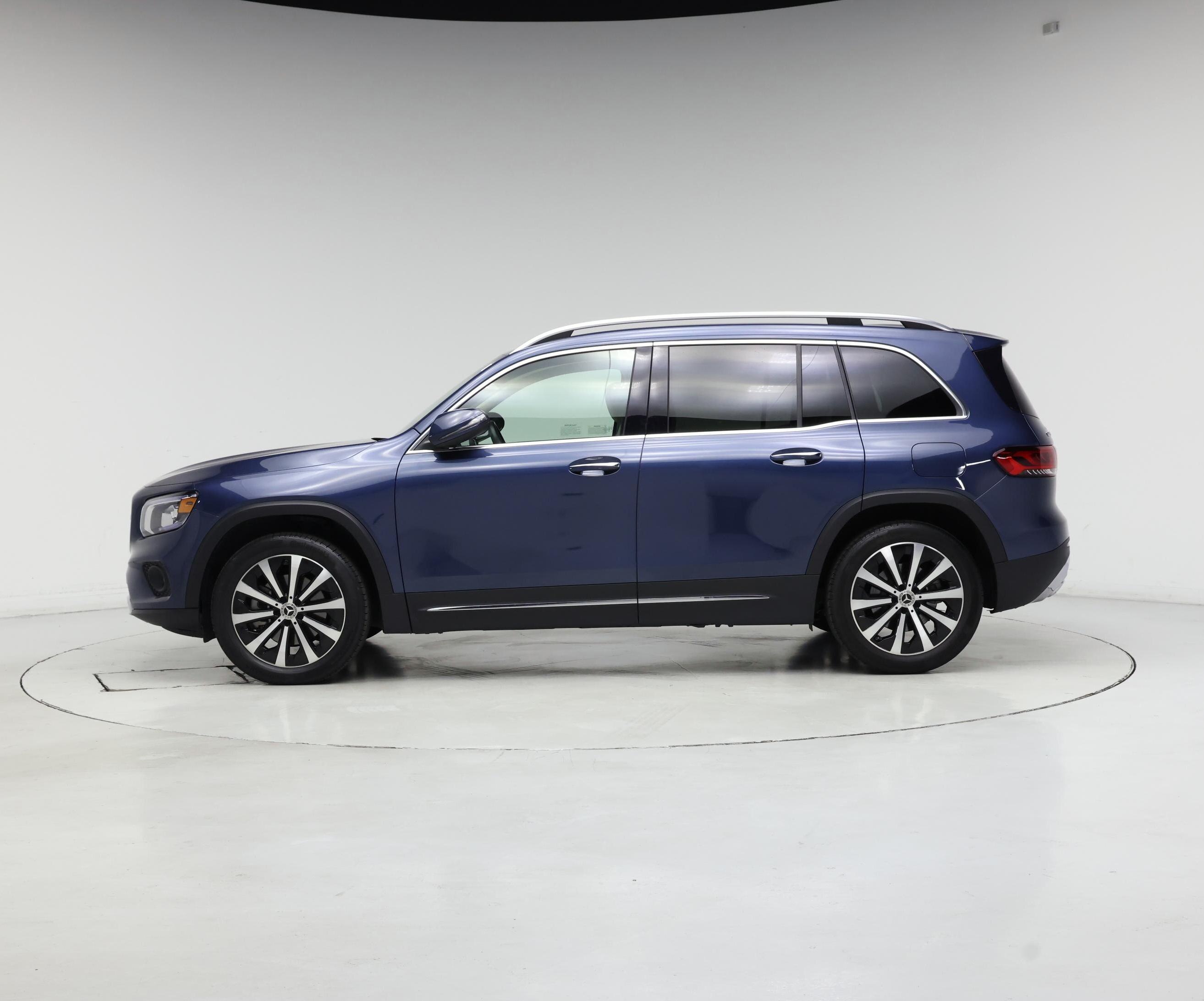 Thumbnail: 2021 Mercedes-Benz GLB - 3