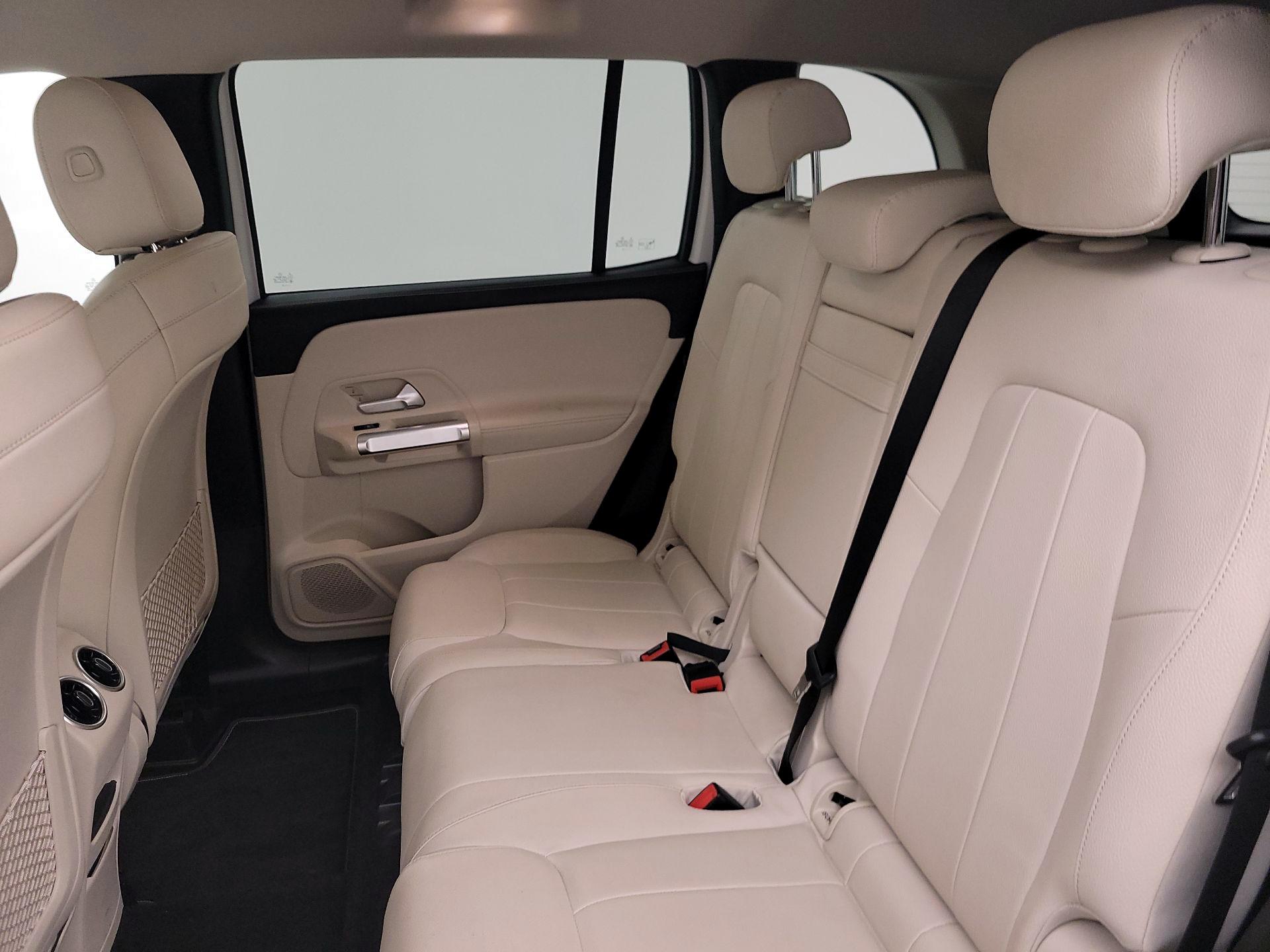 Thumbnail: 2021 Mercedes-Benz GLB - 19