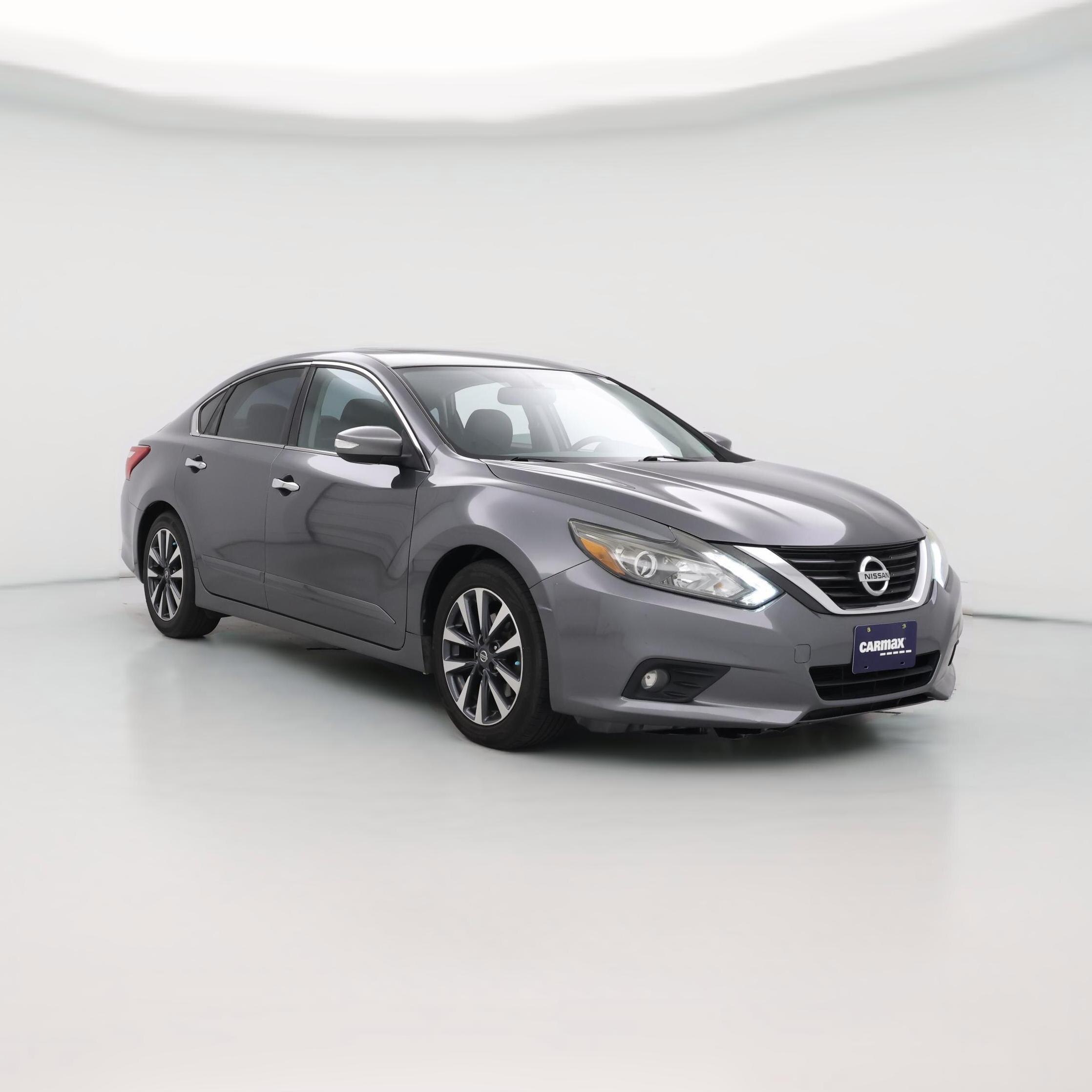 Thumbnail: 2016 Nissan Altima - 1