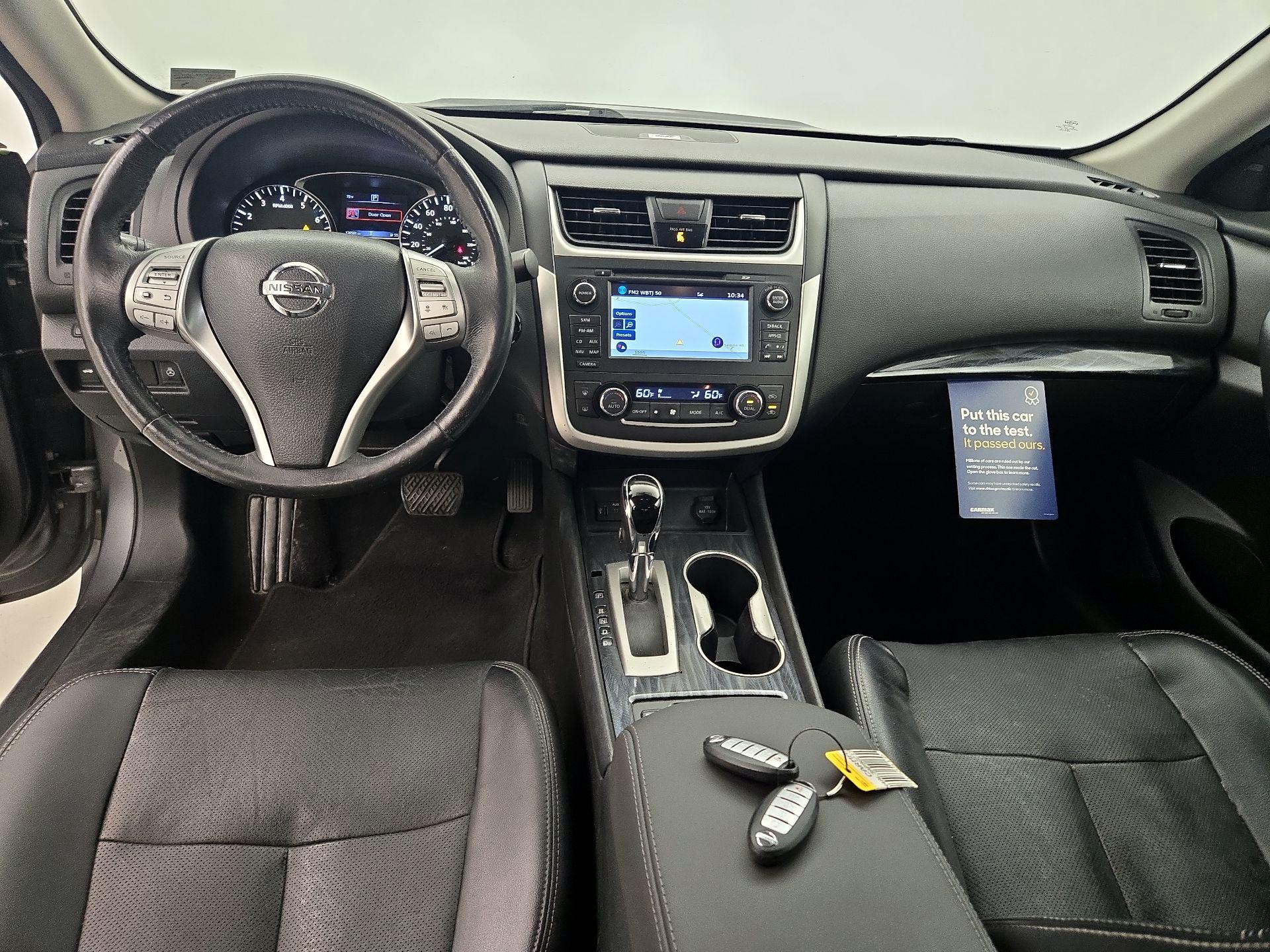 Thumbnail: 2016 Nissan Altima - 9