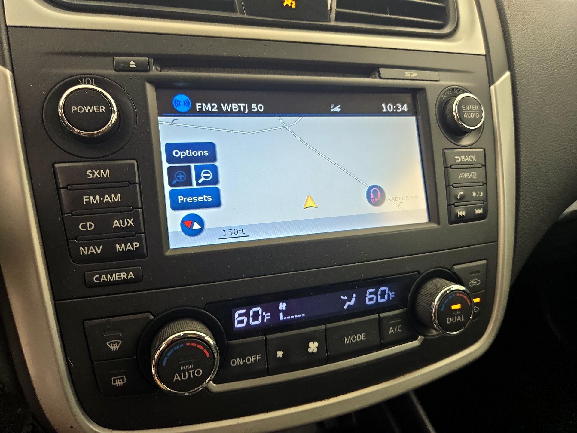 Thumbnail: 2016 Nissan Altima - 14