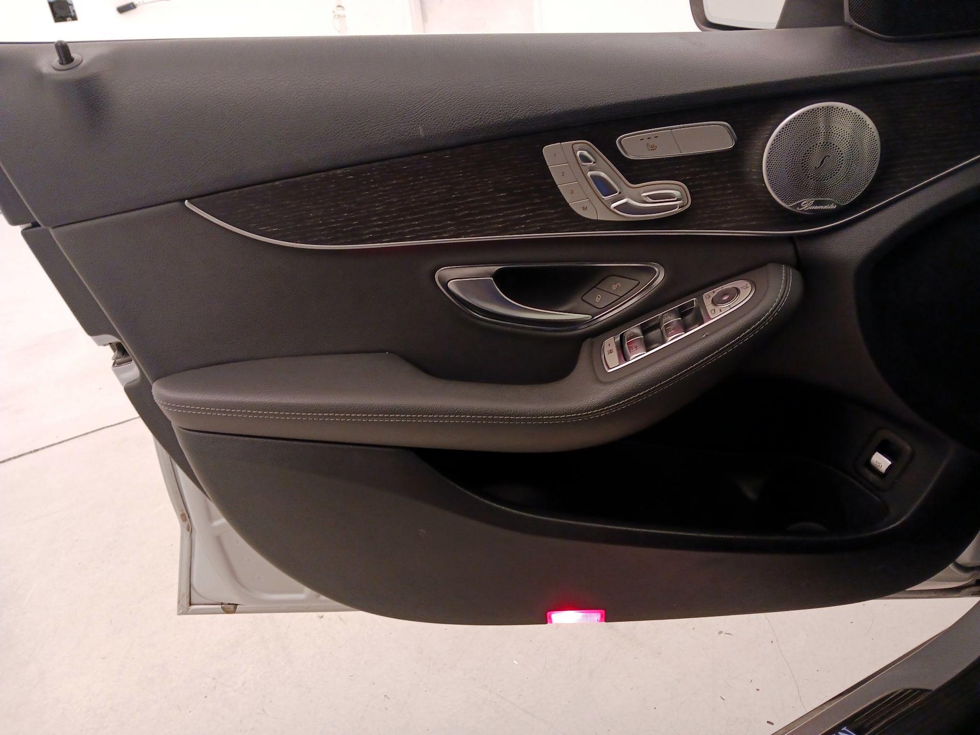Thumbnail: 2020 Mercedes-Benz C-Class - 12