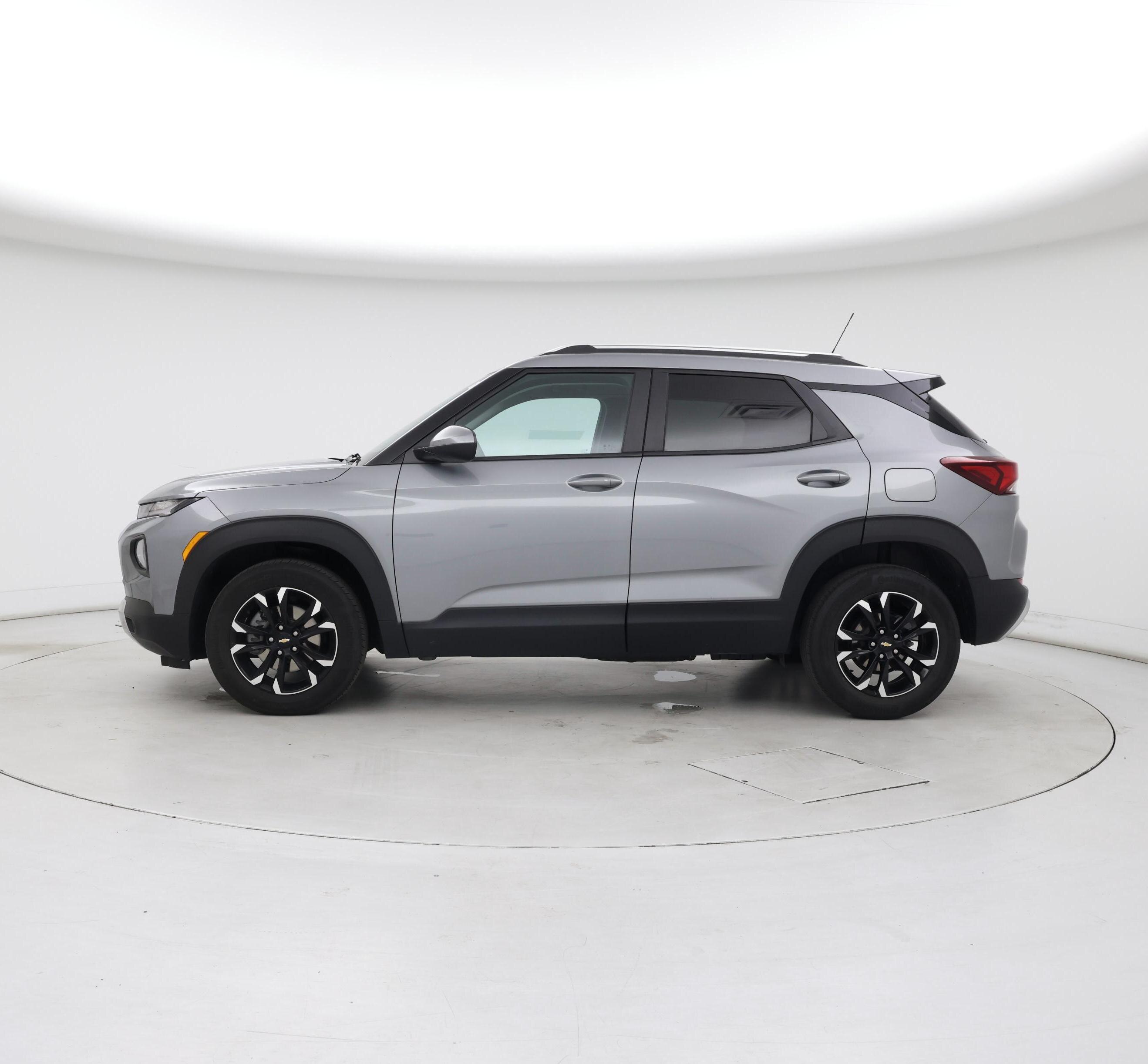 Thumbnail: 2023 Chevrolet TrailBlazer - 3