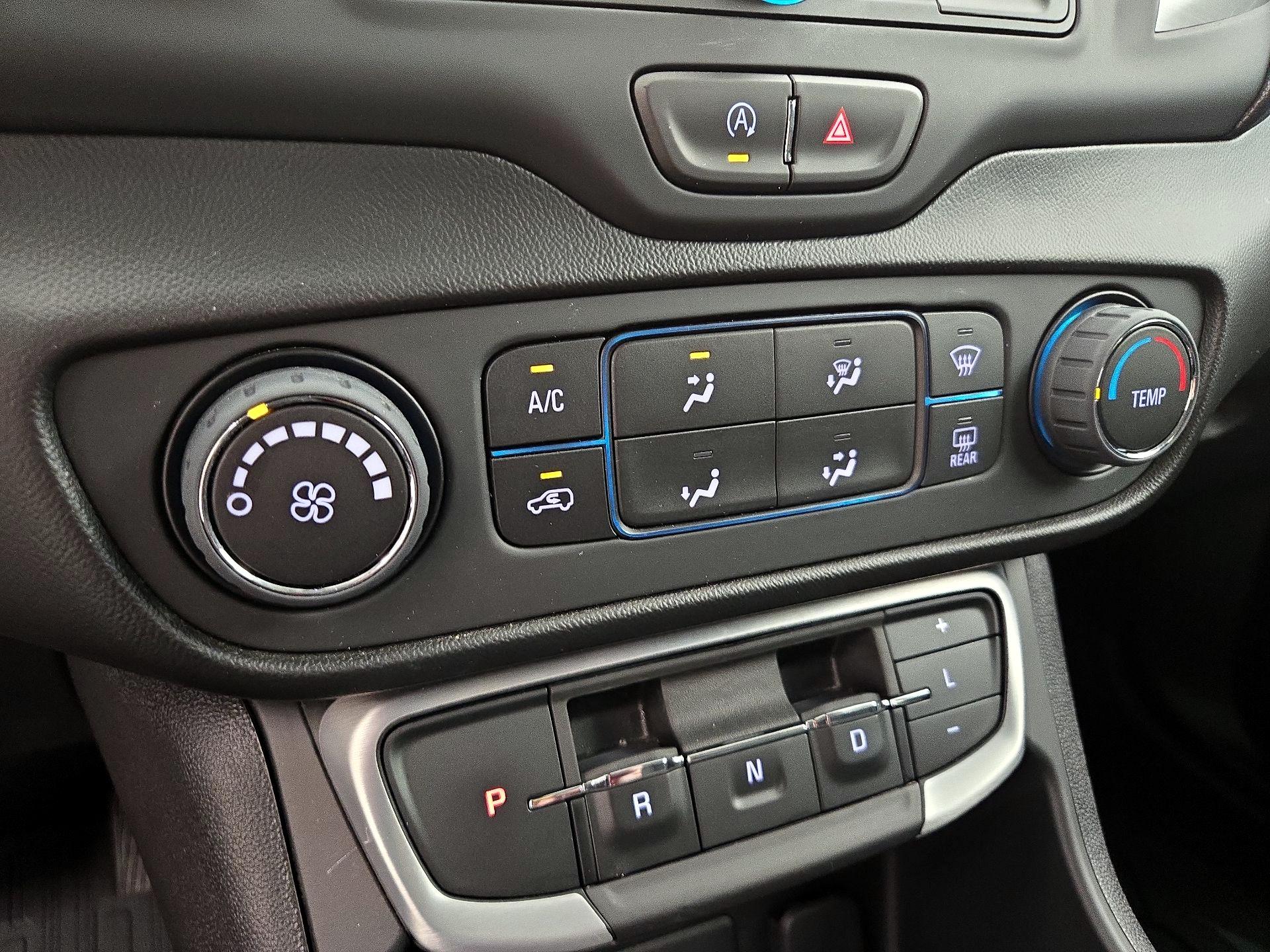 Thumbnail: 2022 GMC Terrain - 16