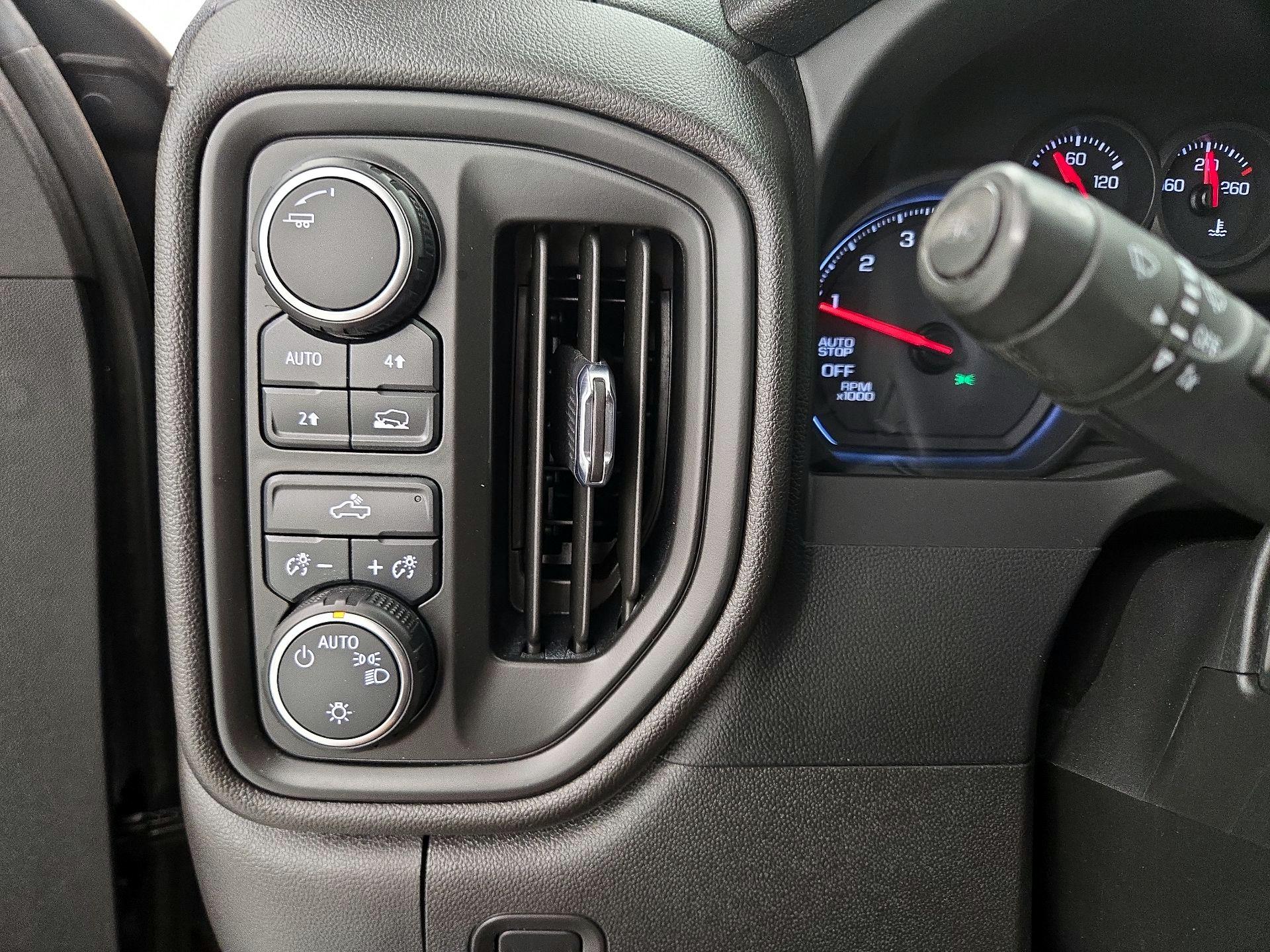 Thumbnail: 2022 Chevrolet Silverado 1500 - 13