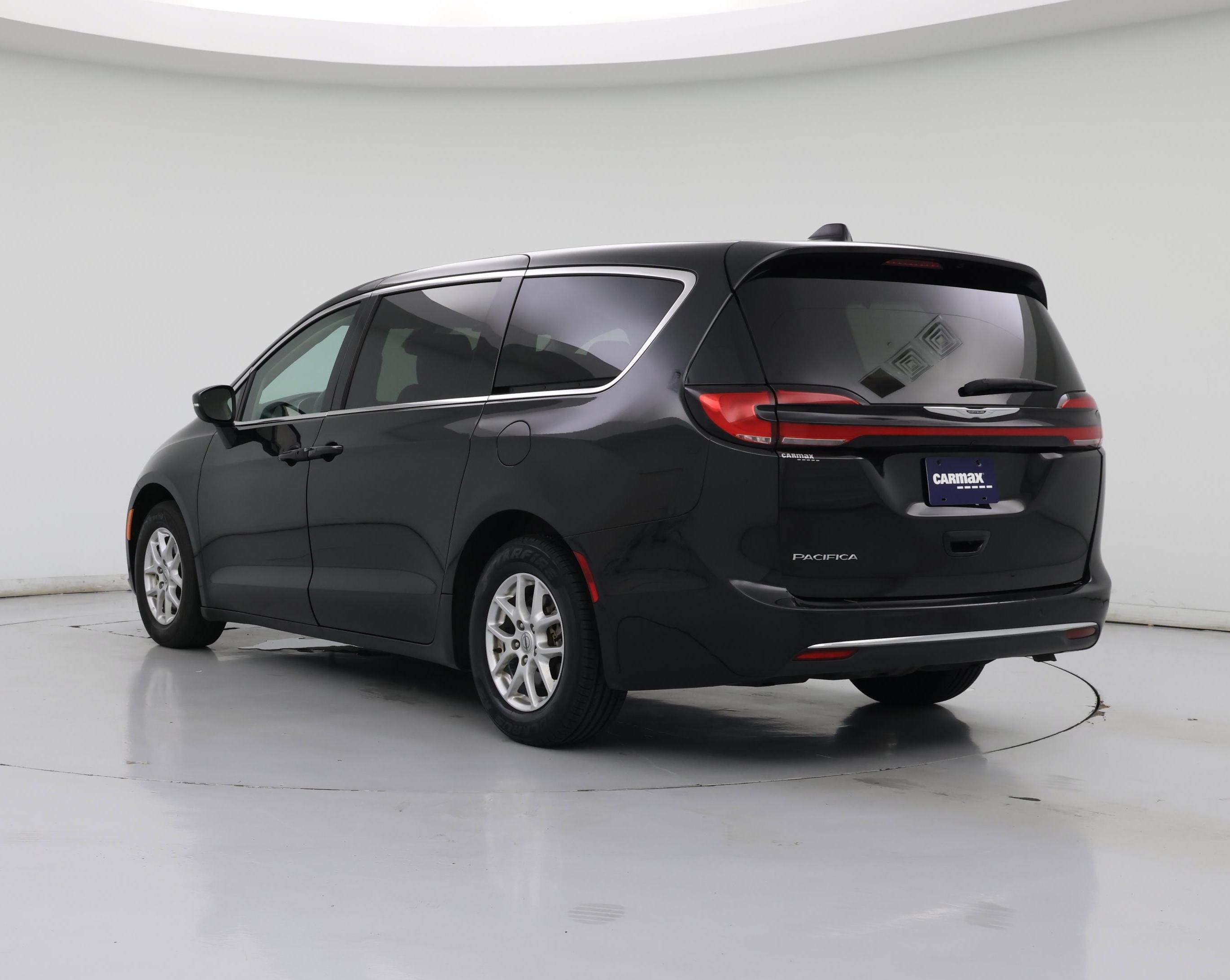 Thumbnail: 2023 Chrysler Pacifica - 2