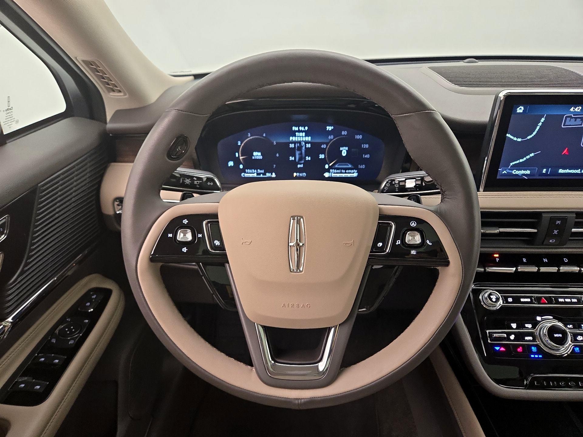 Thumbnail: 2022 Lincoln Corsair - 10