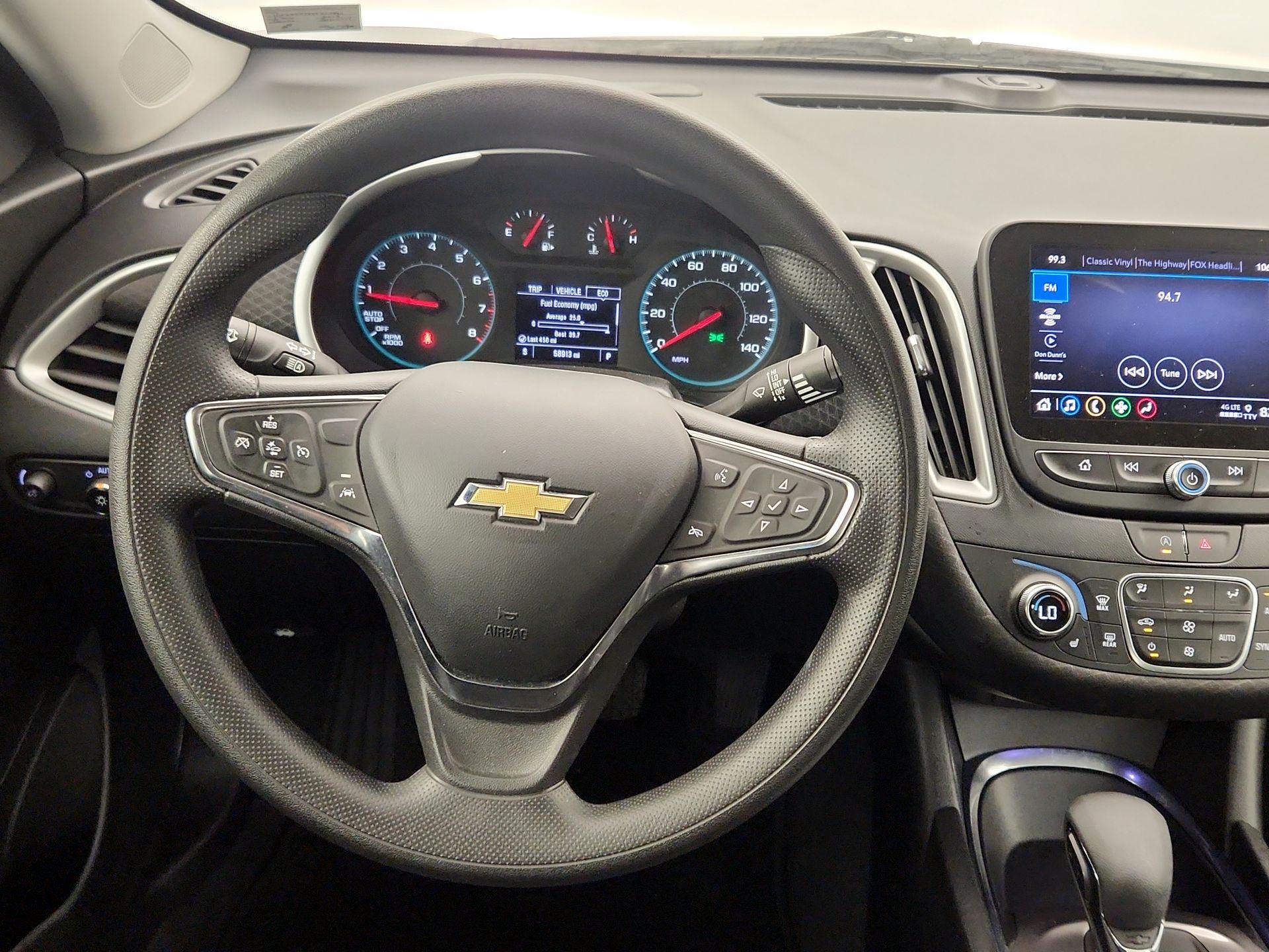 Thumbnail: 2023 Chevrolet Malibu - 10