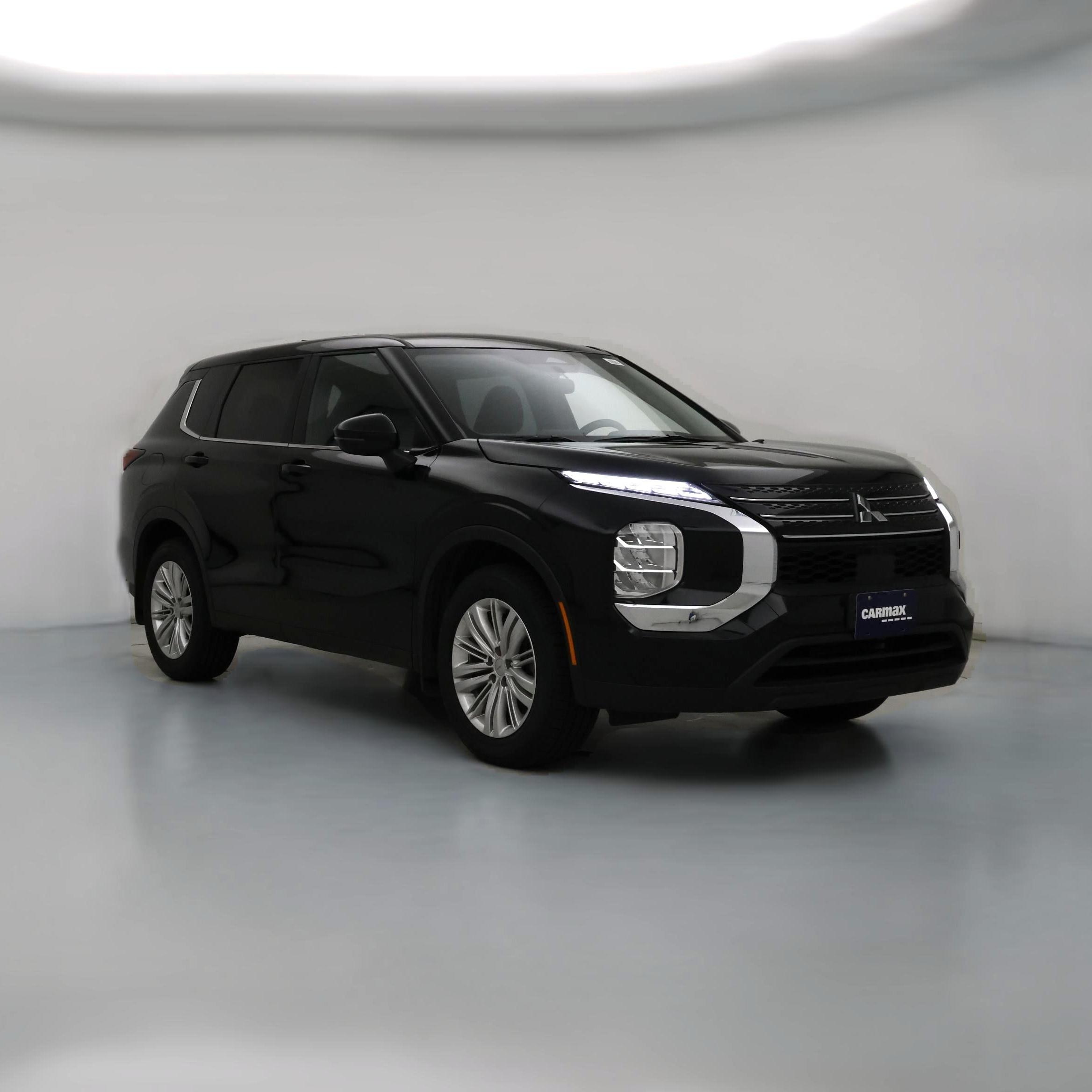 Thumbnail: 2022 Mitsubishi Outlander - 1