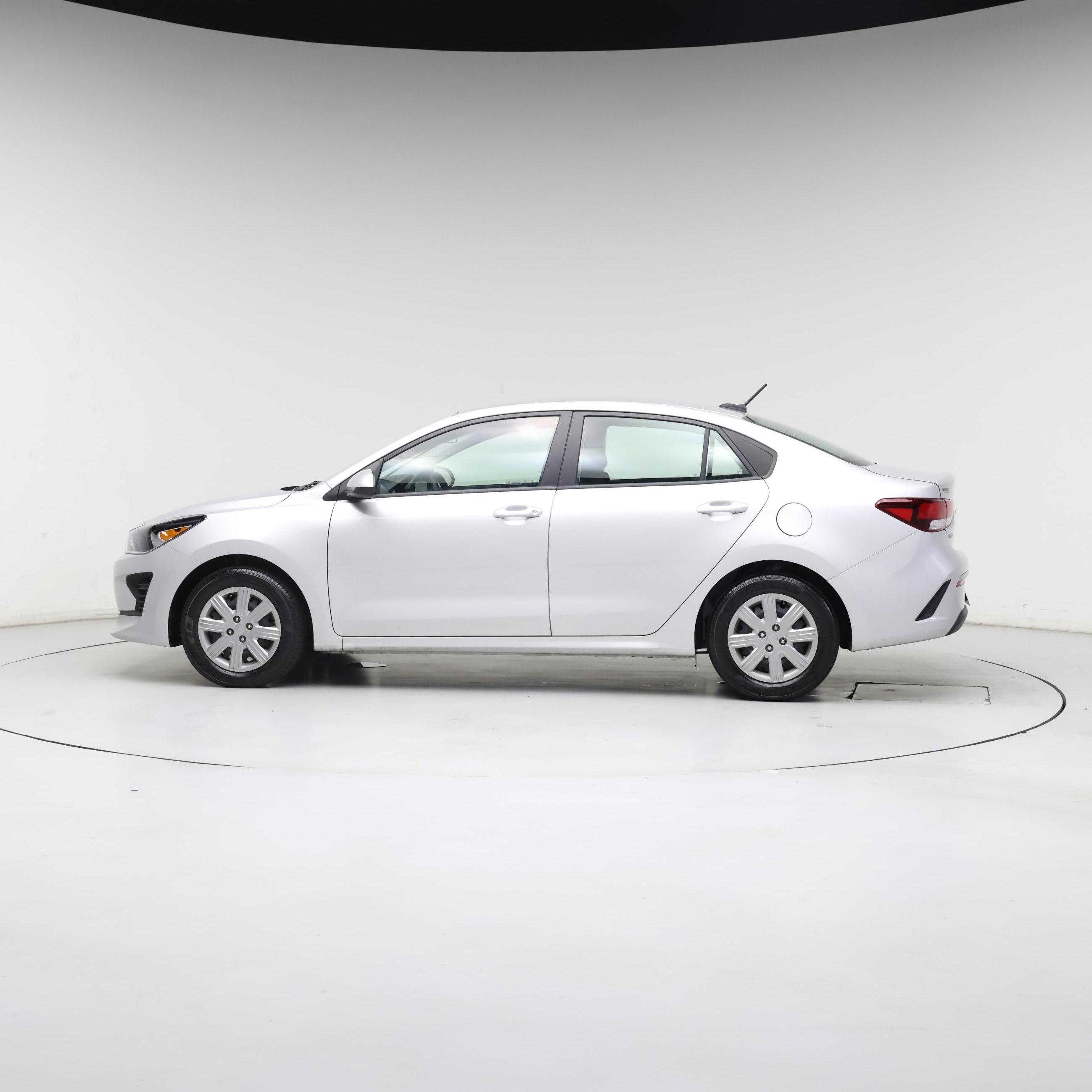 Thumbnail: 2023 Kia Rio - 3