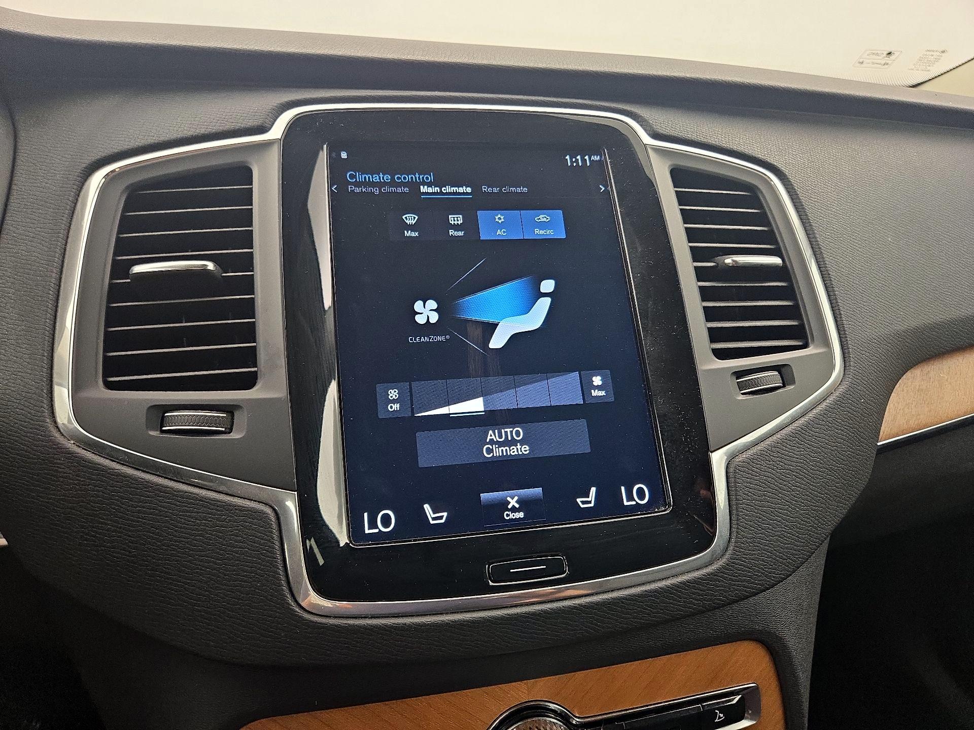 Thumbnail: 2021 Volvo XC90 - 17