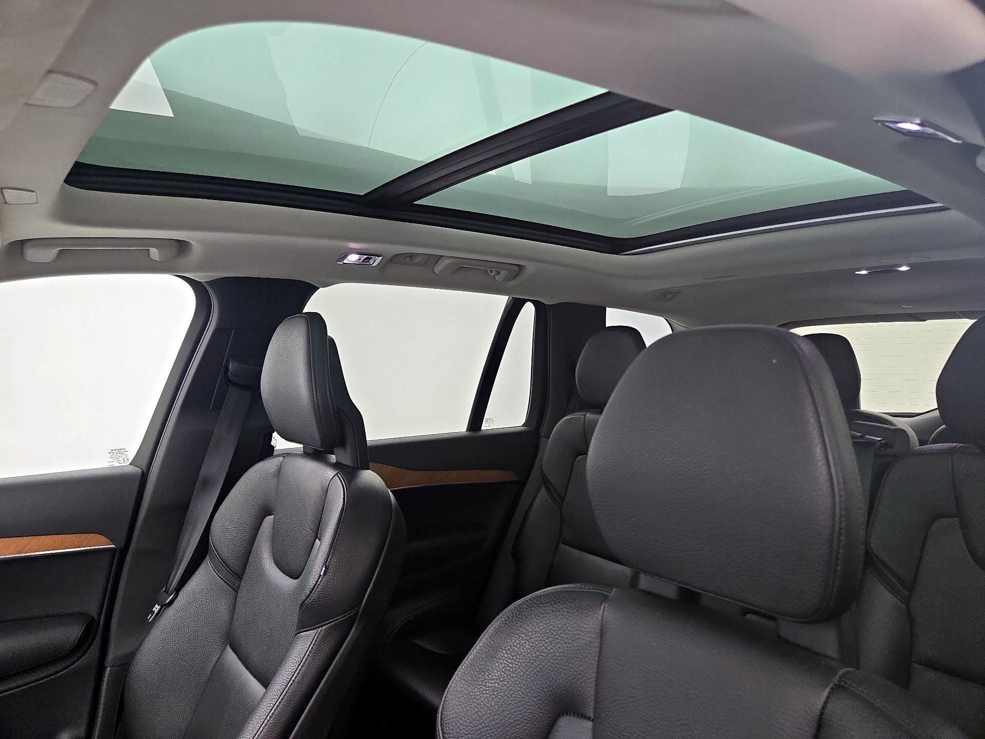 Thumbnail: 2021 Volvo XC90 - 20
