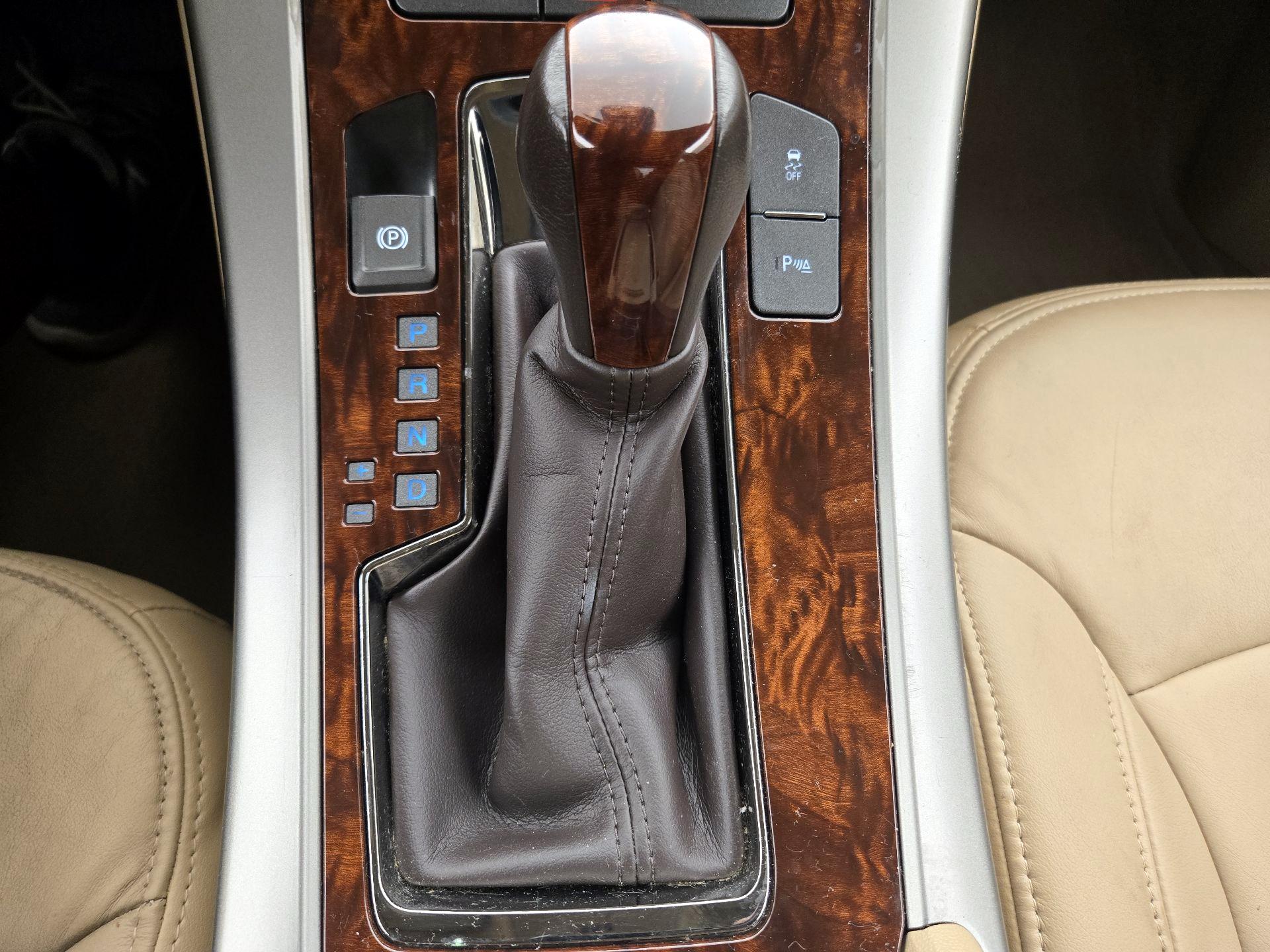 Thumbnail: 2013 Buick LaCrosse - 17