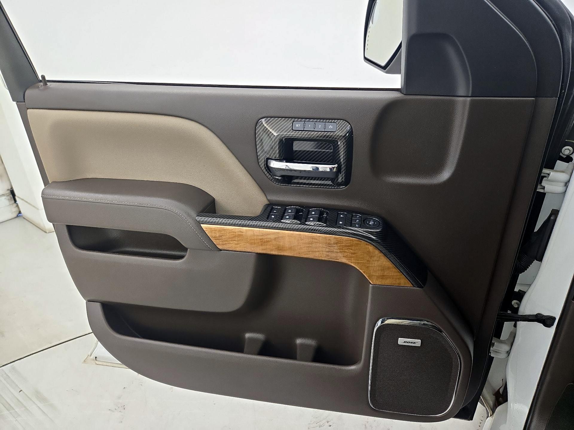 Thumbnail: 2018 Chevrolet Silverado 1500 - 12