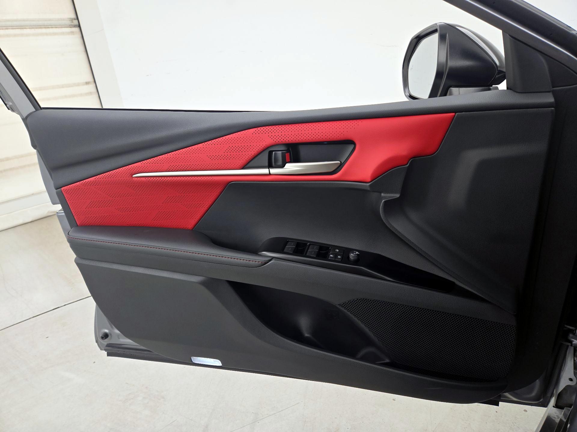 Thumbnail: 2025 Toyota Camry - 12