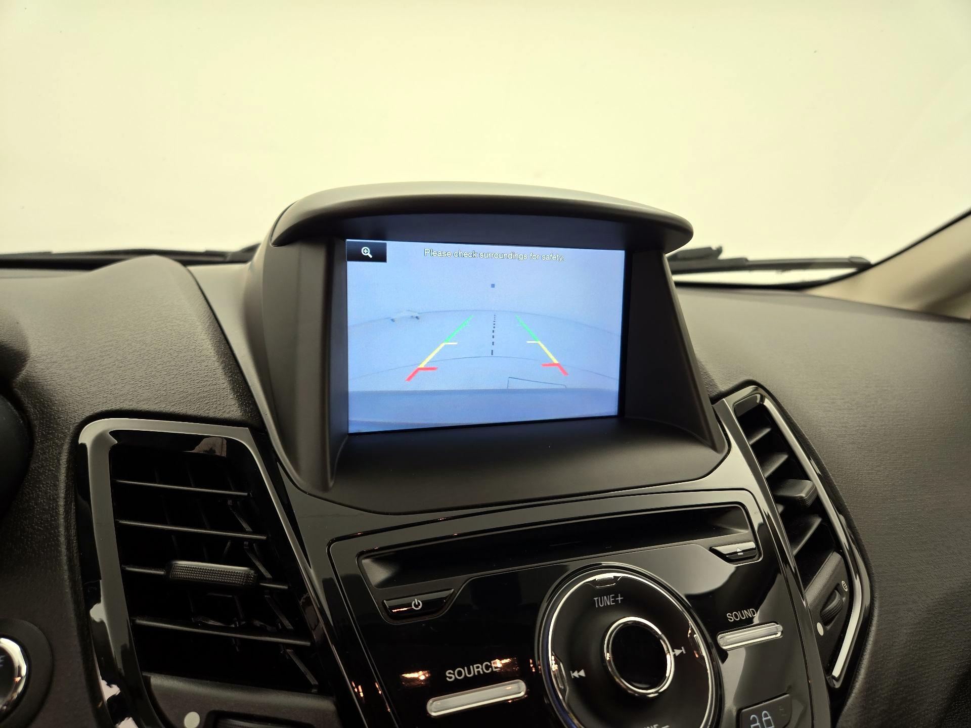 Thumbnail: 2014 Ford Fiesta - 14