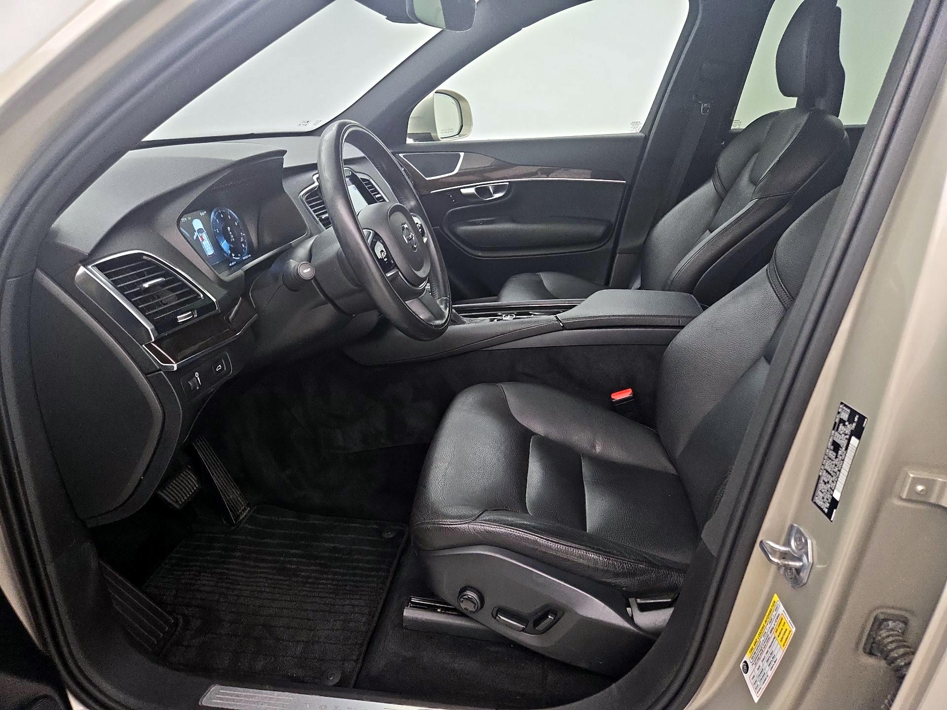Thumbnail: 2017 Volvo XC90 - 11