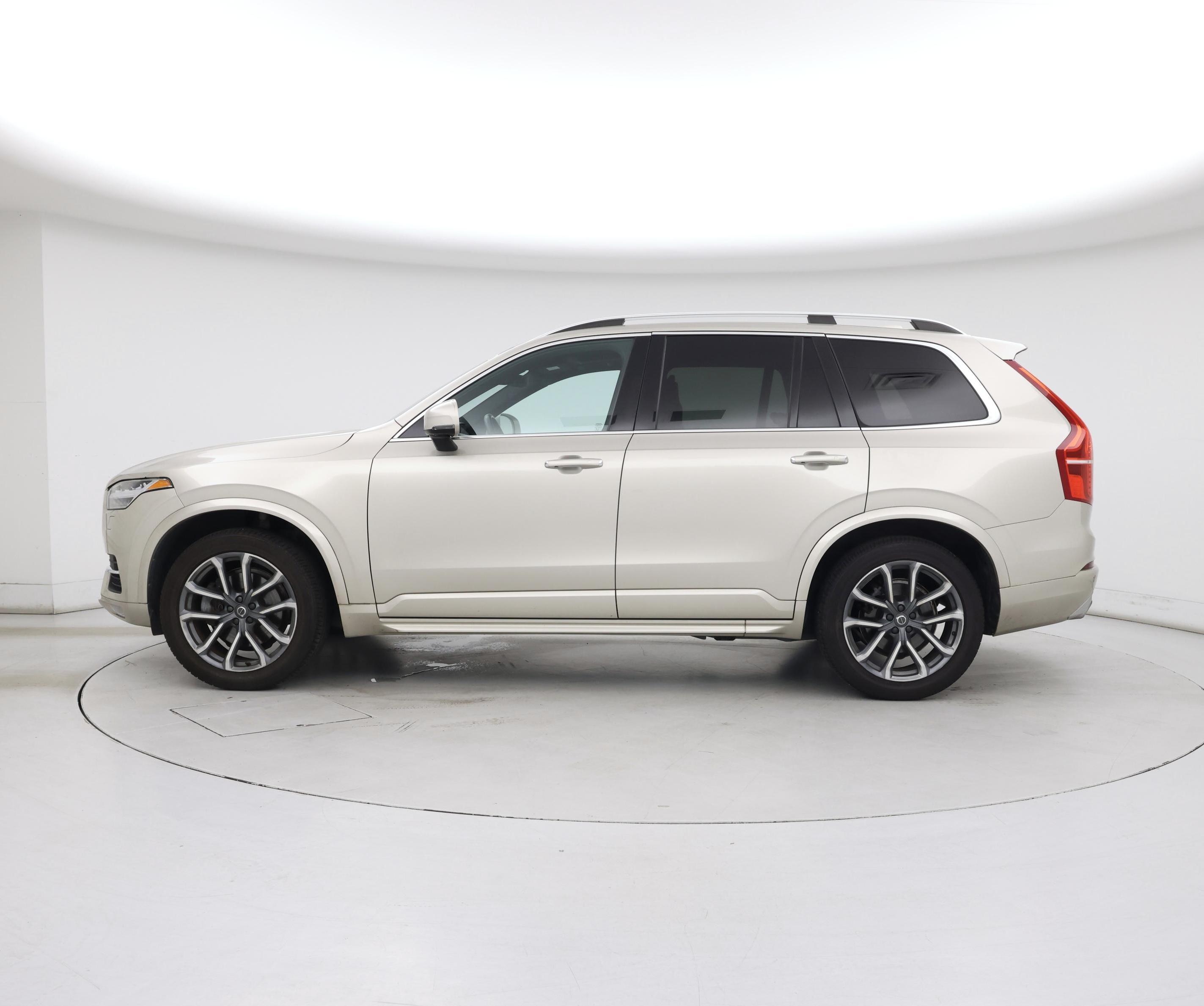 Thumbnail: 2017 Volvo XC90 - 3