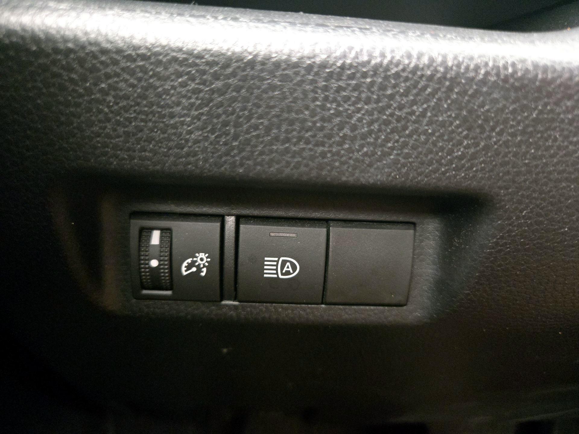Thumbnail: 2020 Toyota RAV4 - 13