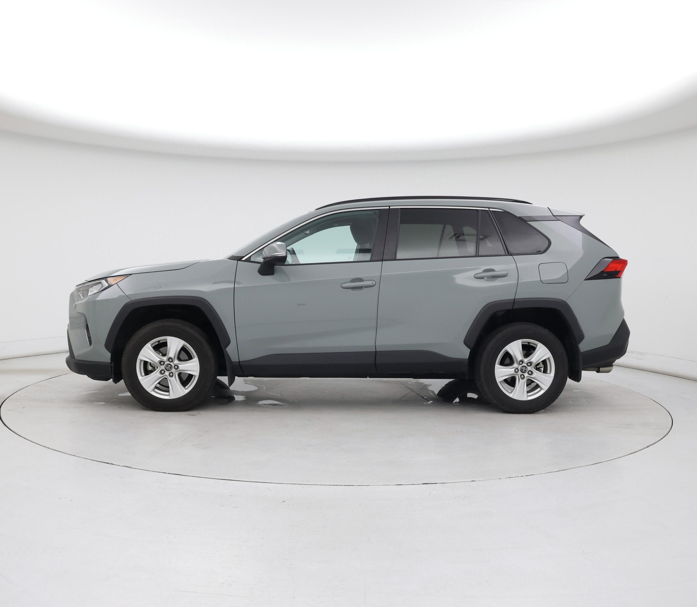 Thumbnail: 2020 Toyota RAV4 - 3
