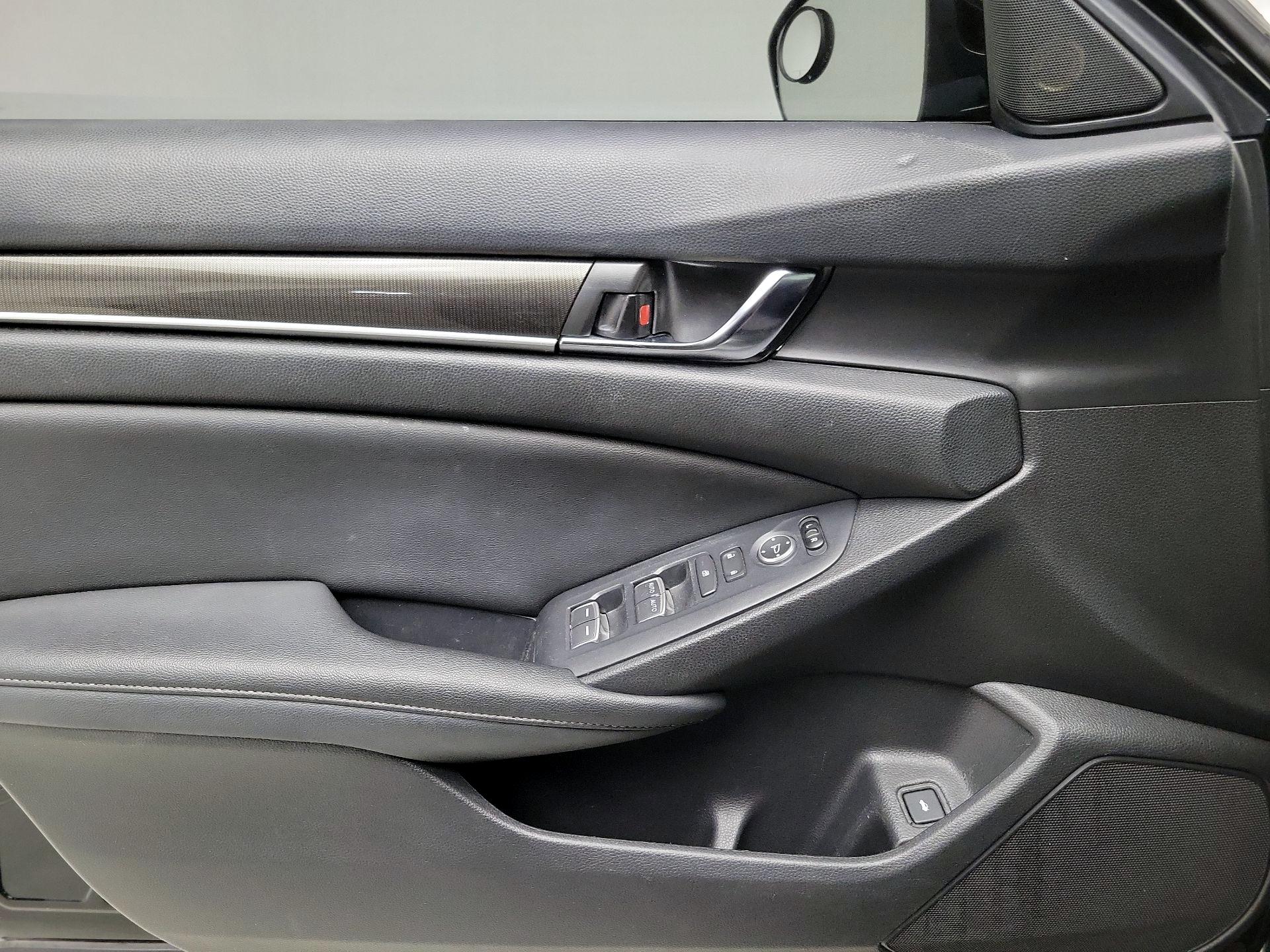 Thumbnail: 2020 Honda Accord - 12