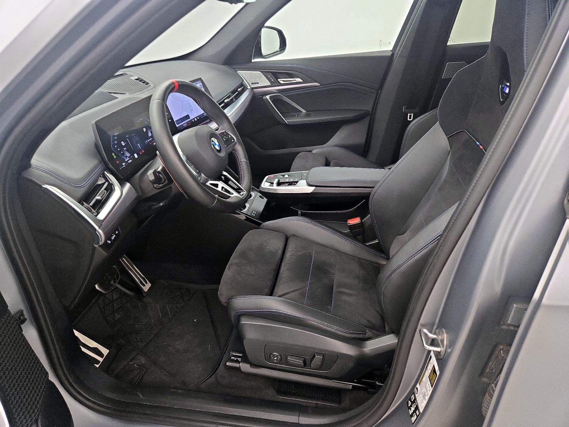 Thumbnail: 2024 BMW X1 - 11