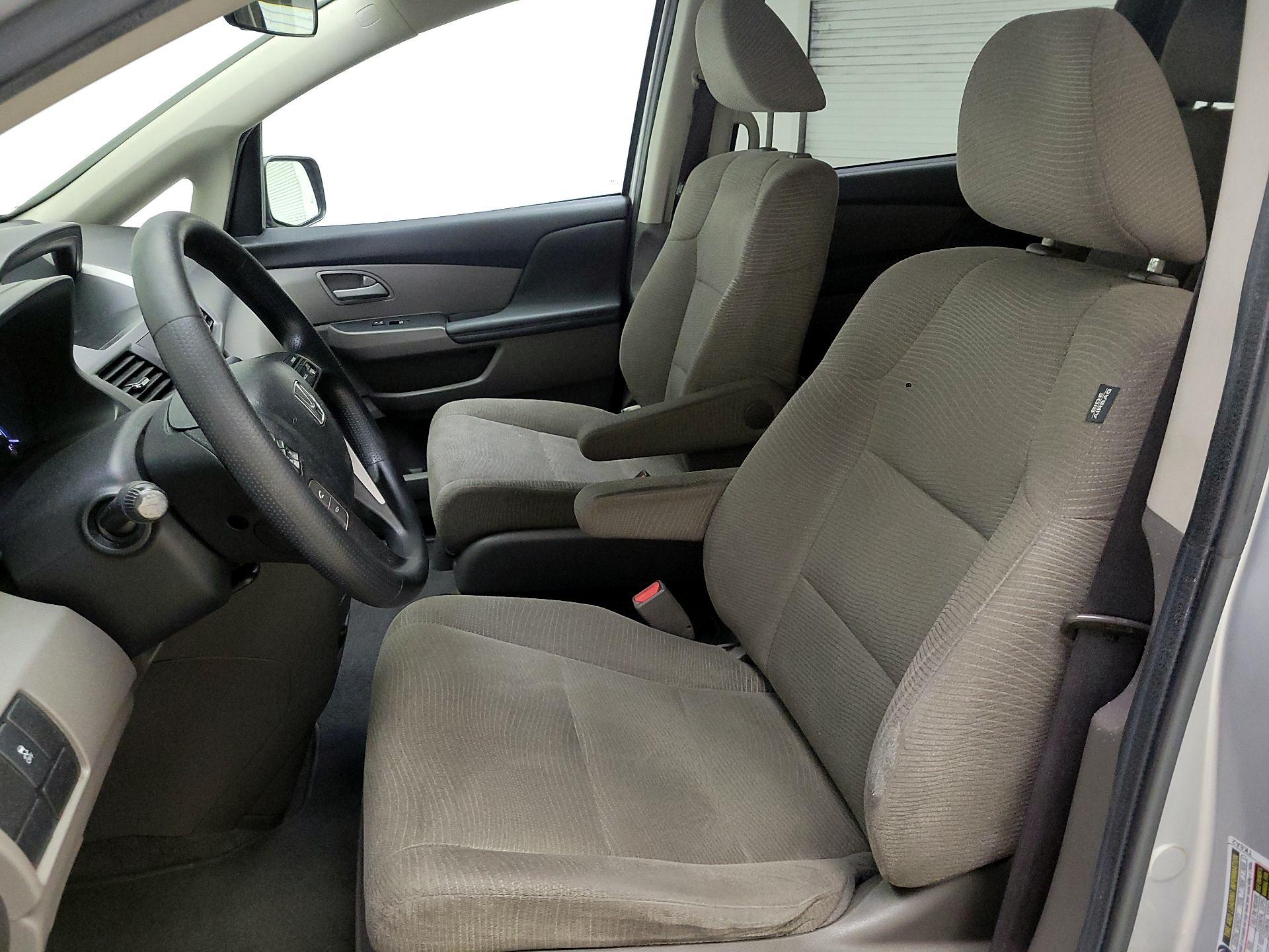 Thumbnail: 2013 Honda Odyssey - 11