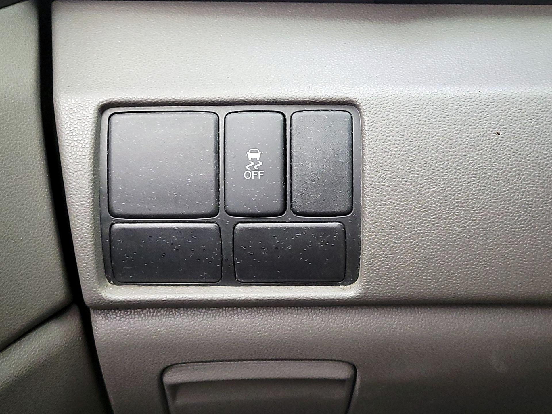 Thumbnail: 2013 Honda Odyssey - 13