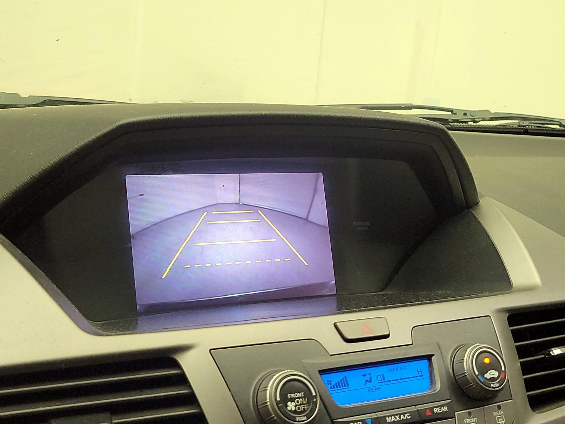 Thumbnail: 2013 Honda Odyssey - 14