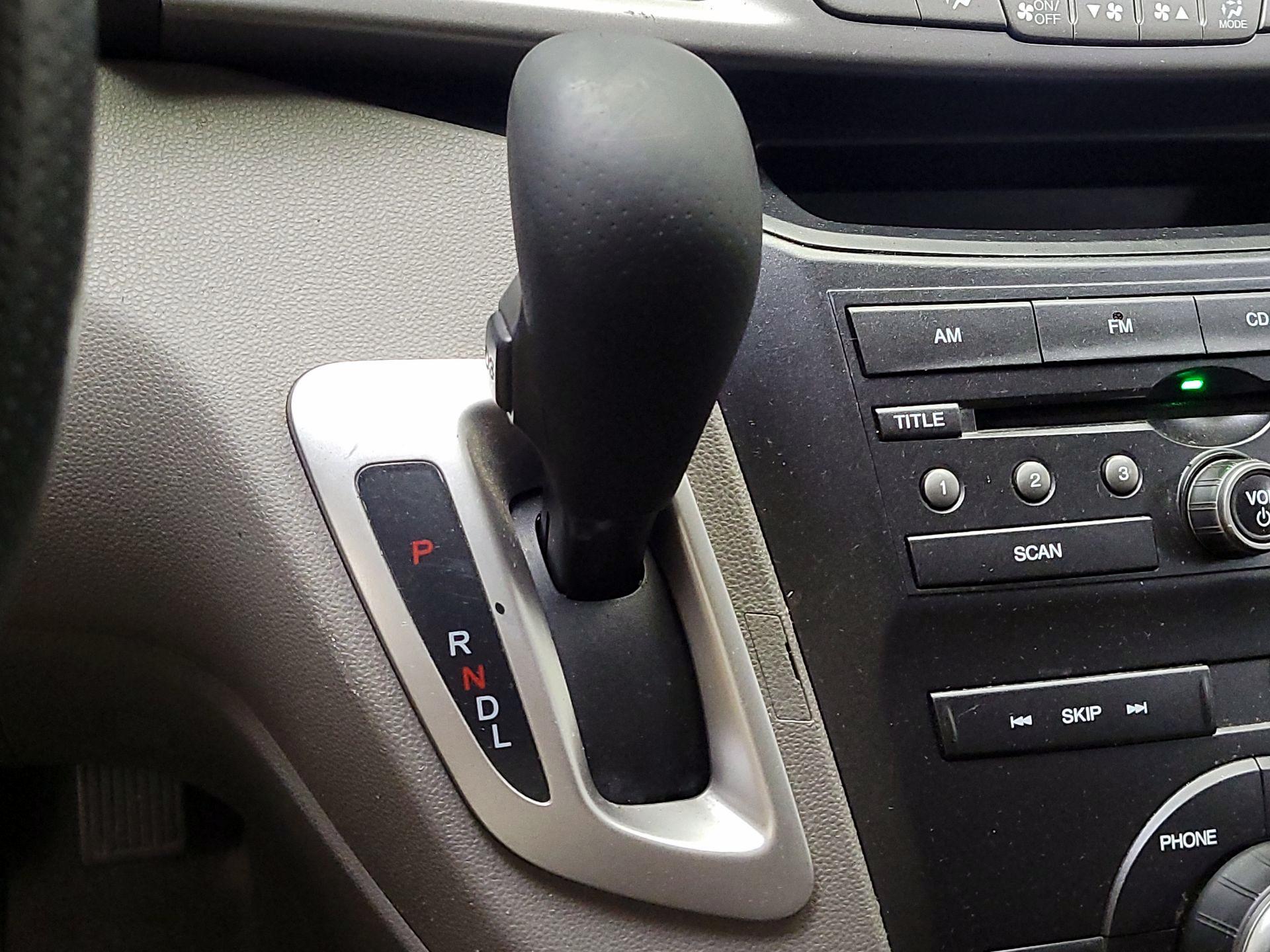 Thumbnail: 2013 Honda Odyssey - 17