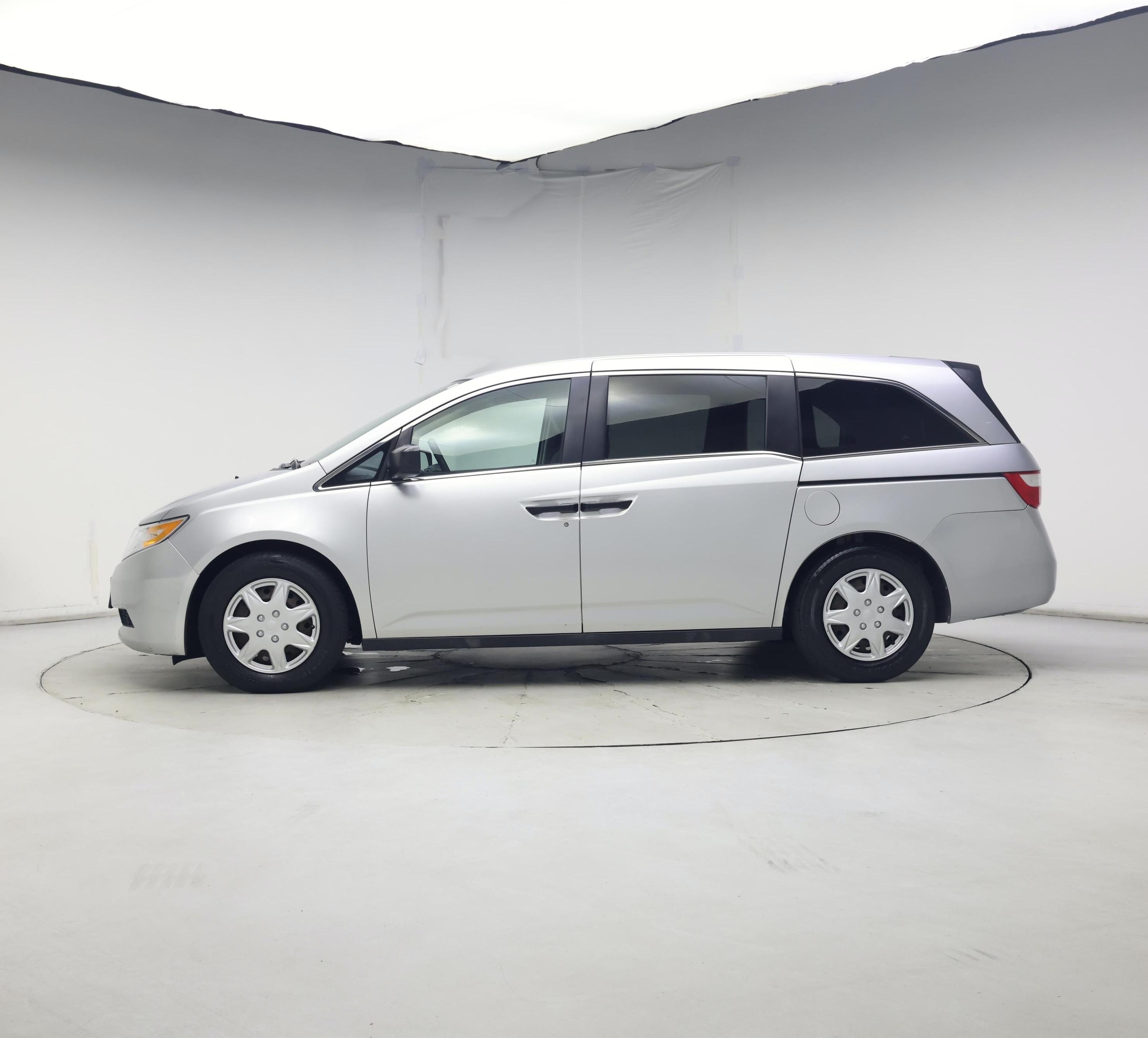 Thumbnail: 2013 Honda Odyssey - 3