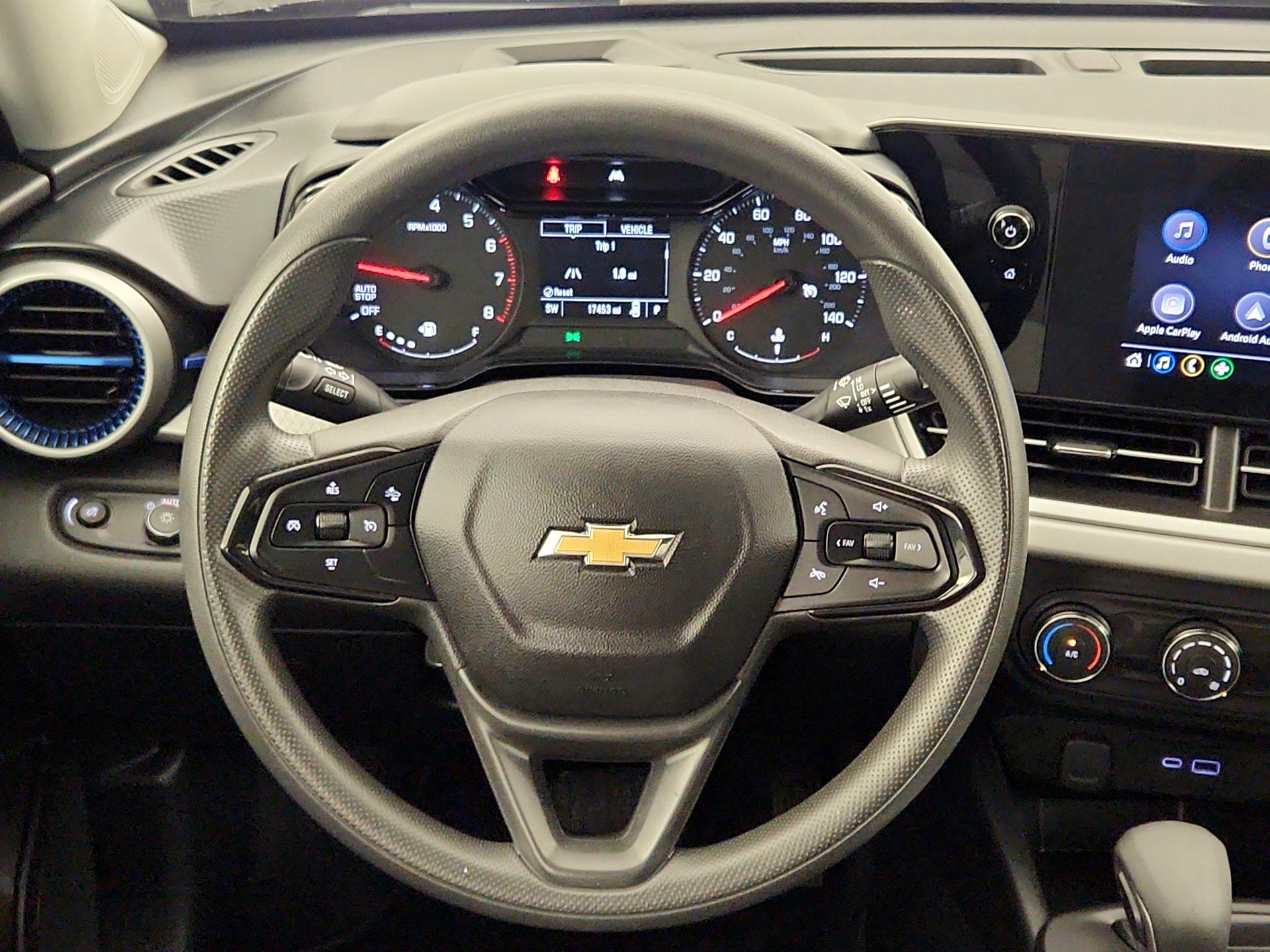 Thumbnail: 2024 Chevrolet Trax - 10