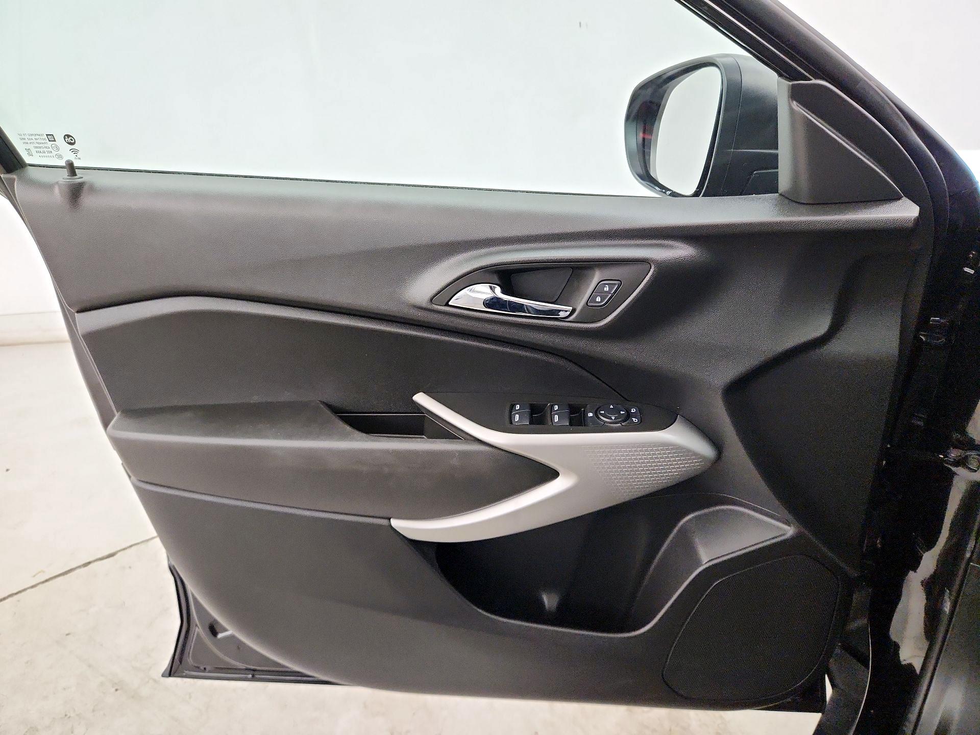 Thumbnail: 2024 Chevrolet Trax - 12