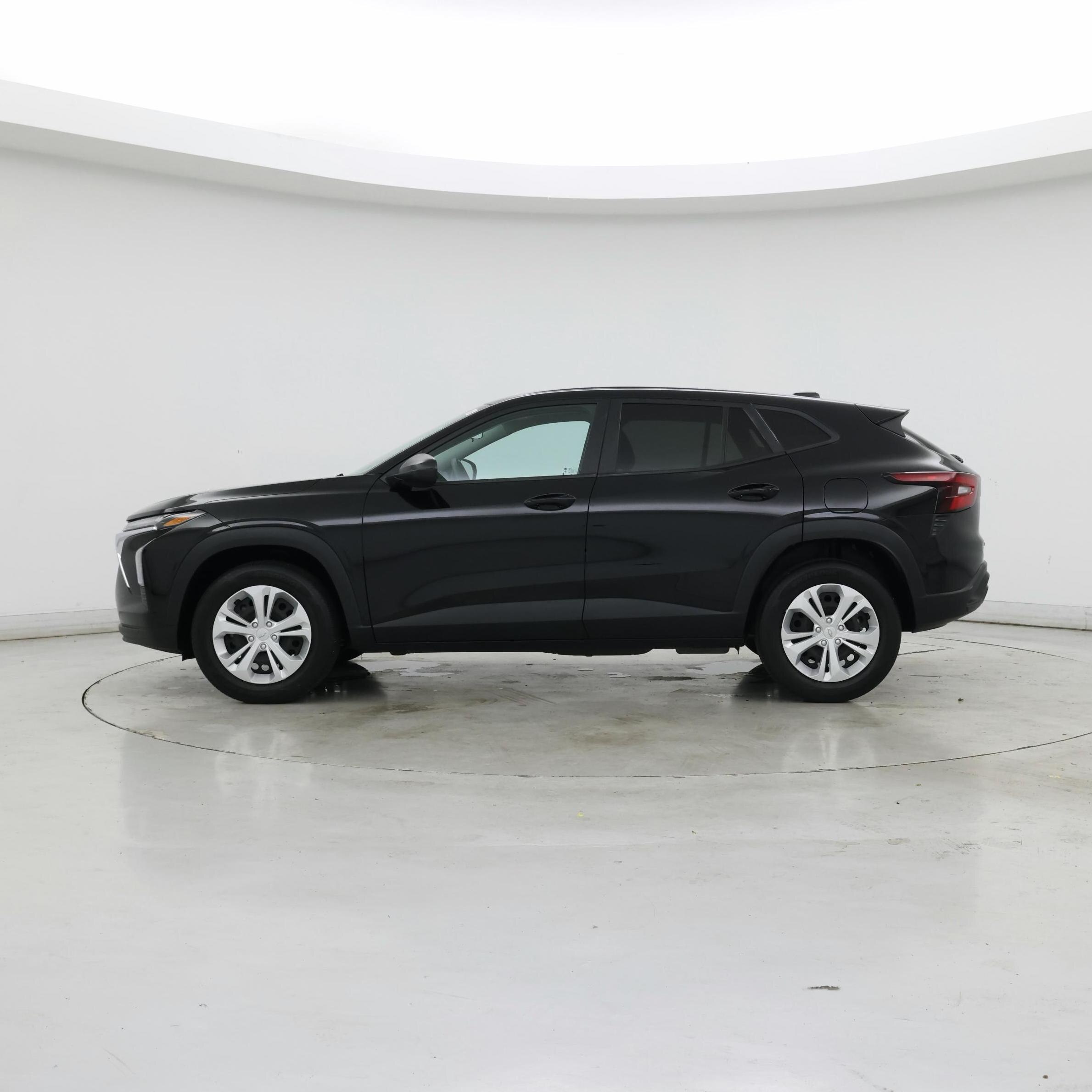 Thumbnail: 2024 Chevrolet Trax - 3
