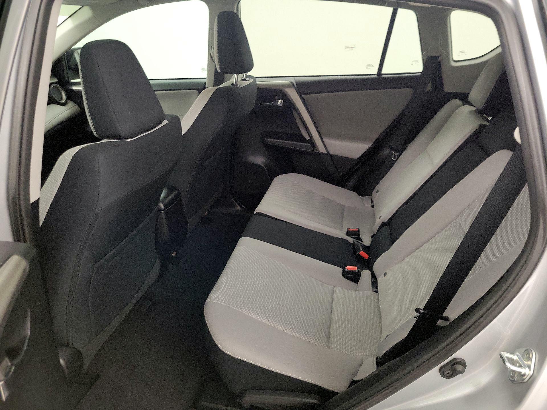 Thumbnail: 2017 Toyota RAV4 - 20