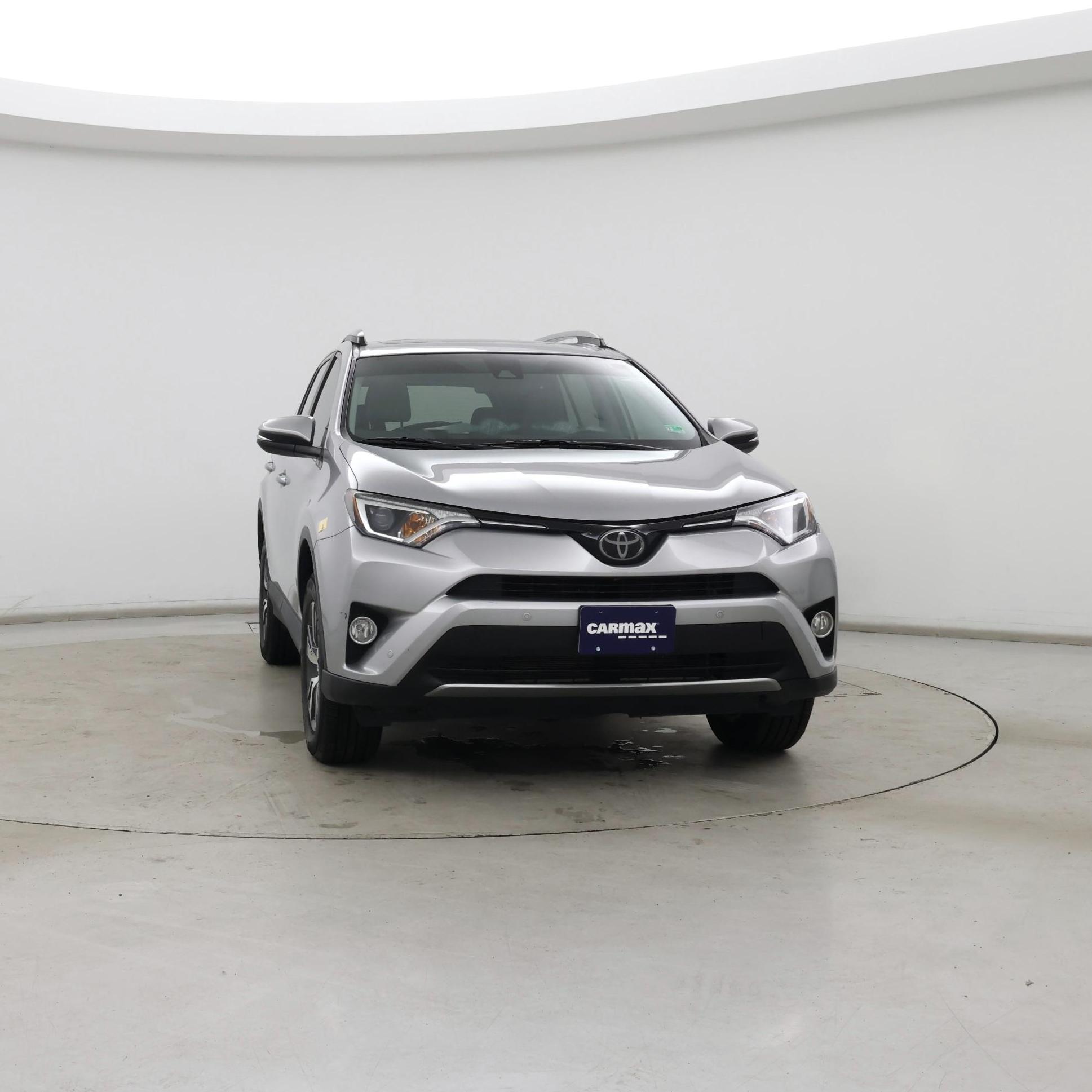 Thumbnail: 2017 Toyota RAV4 - 5