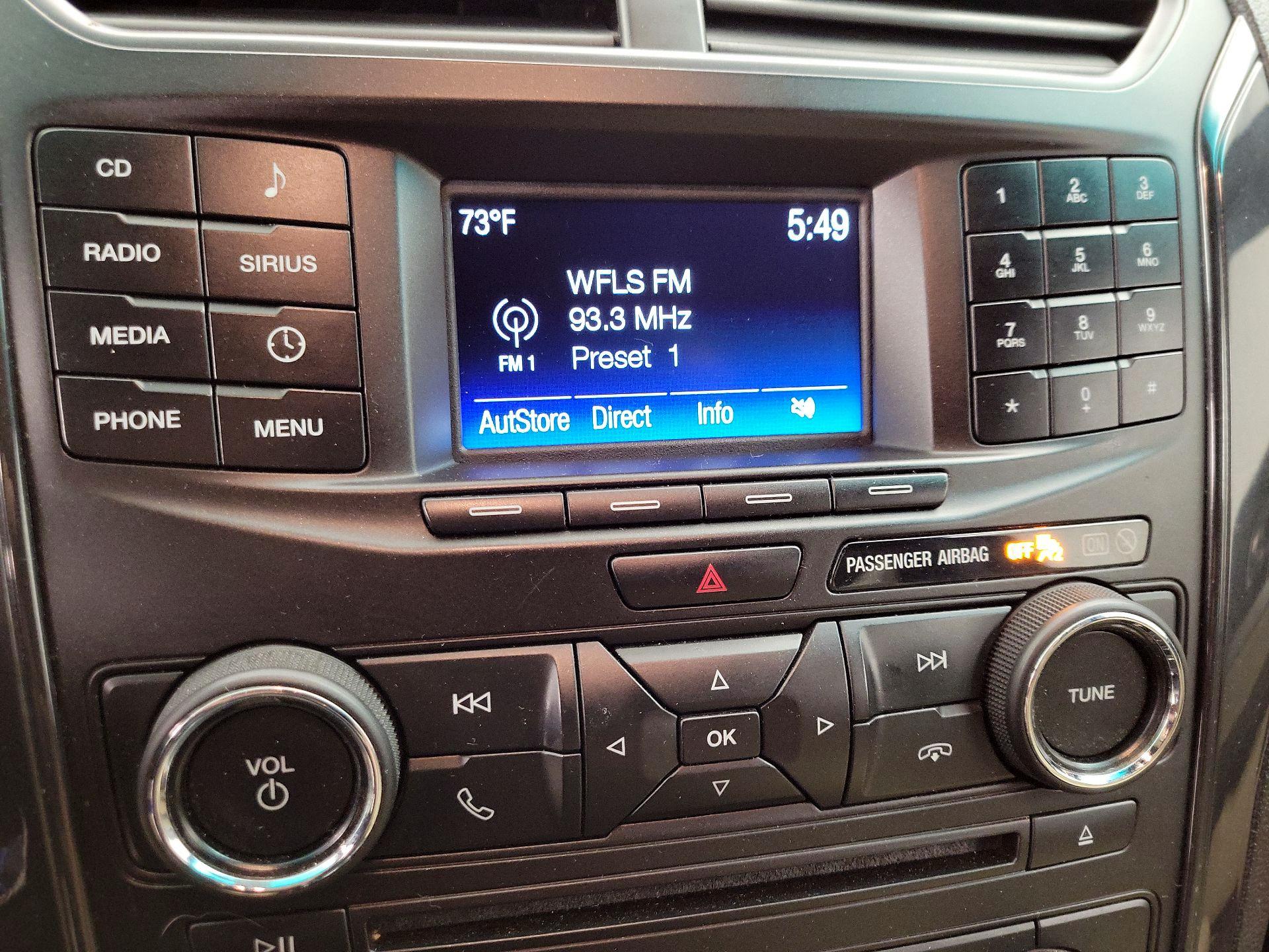 Thumbnail: 2016 Ford Explorer - 15