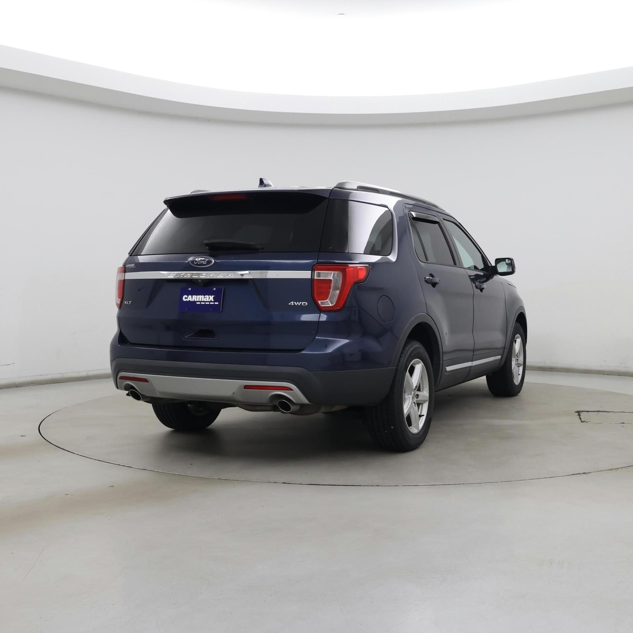 Thumbnail: 2016 Ford Explorer - 8
