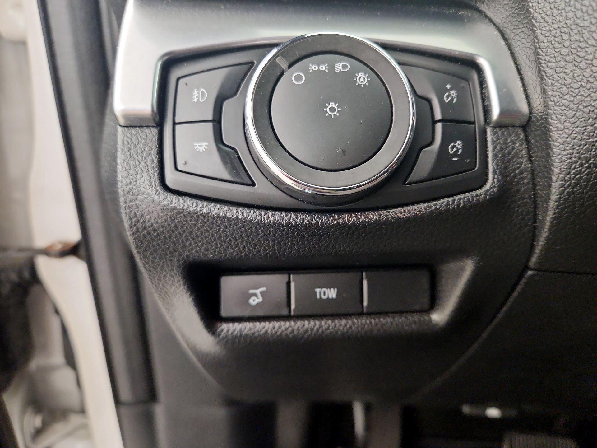 Thumbnail: 2017 Ford Explorer - 13