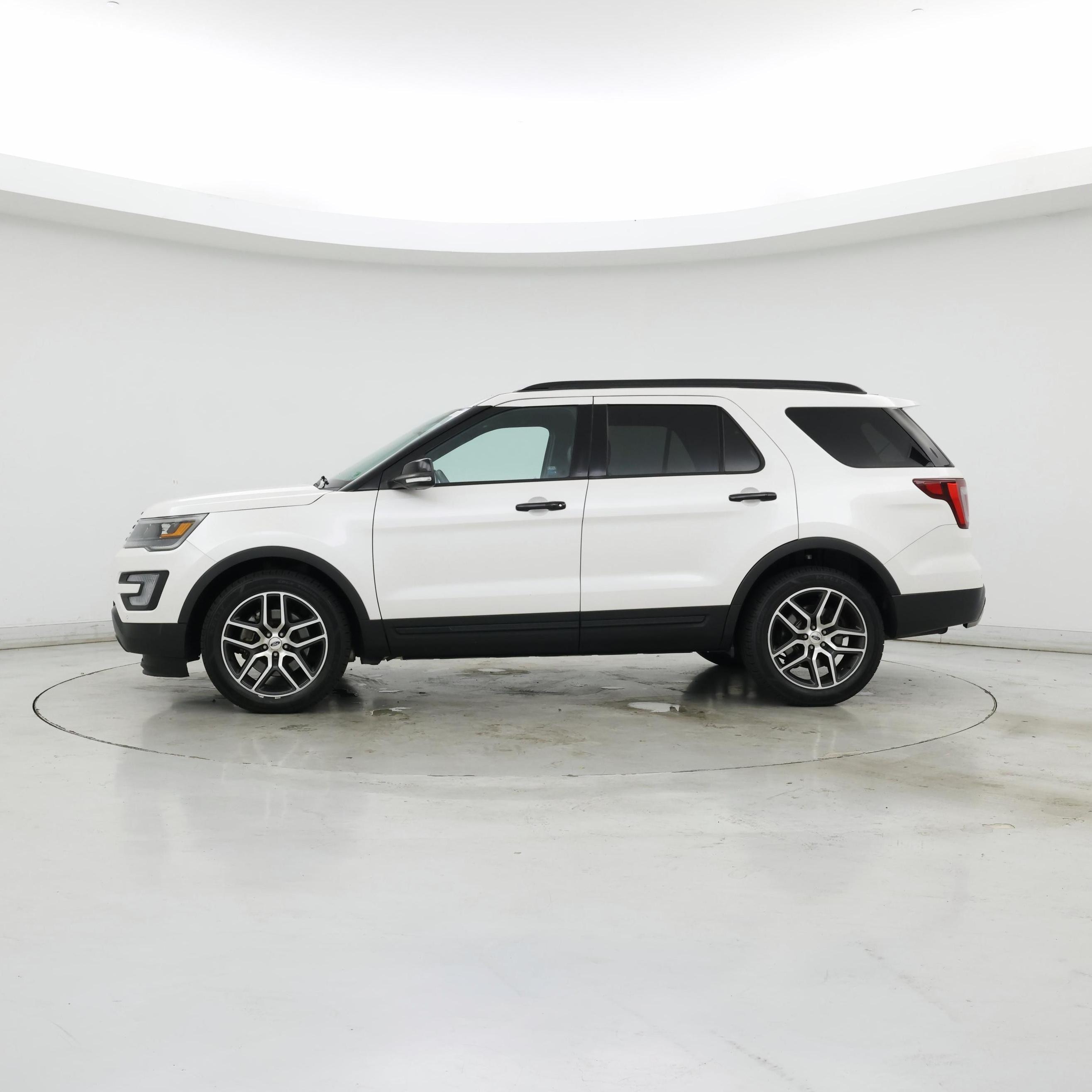 Thumbnail: 2017 Ford Explorer - 3